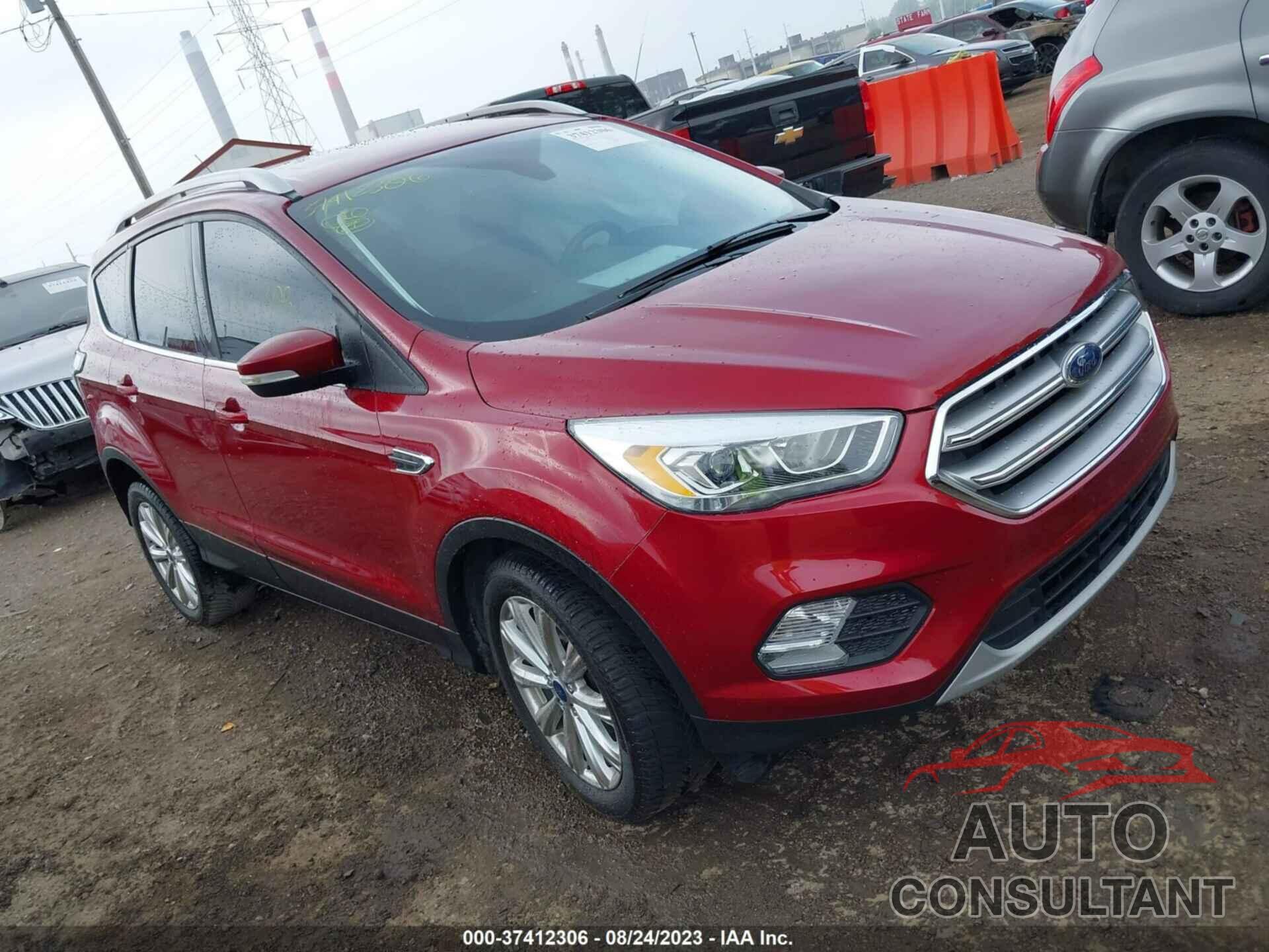 FORD ESCAPE 2017 - 1FMCU0JD3HUA92823