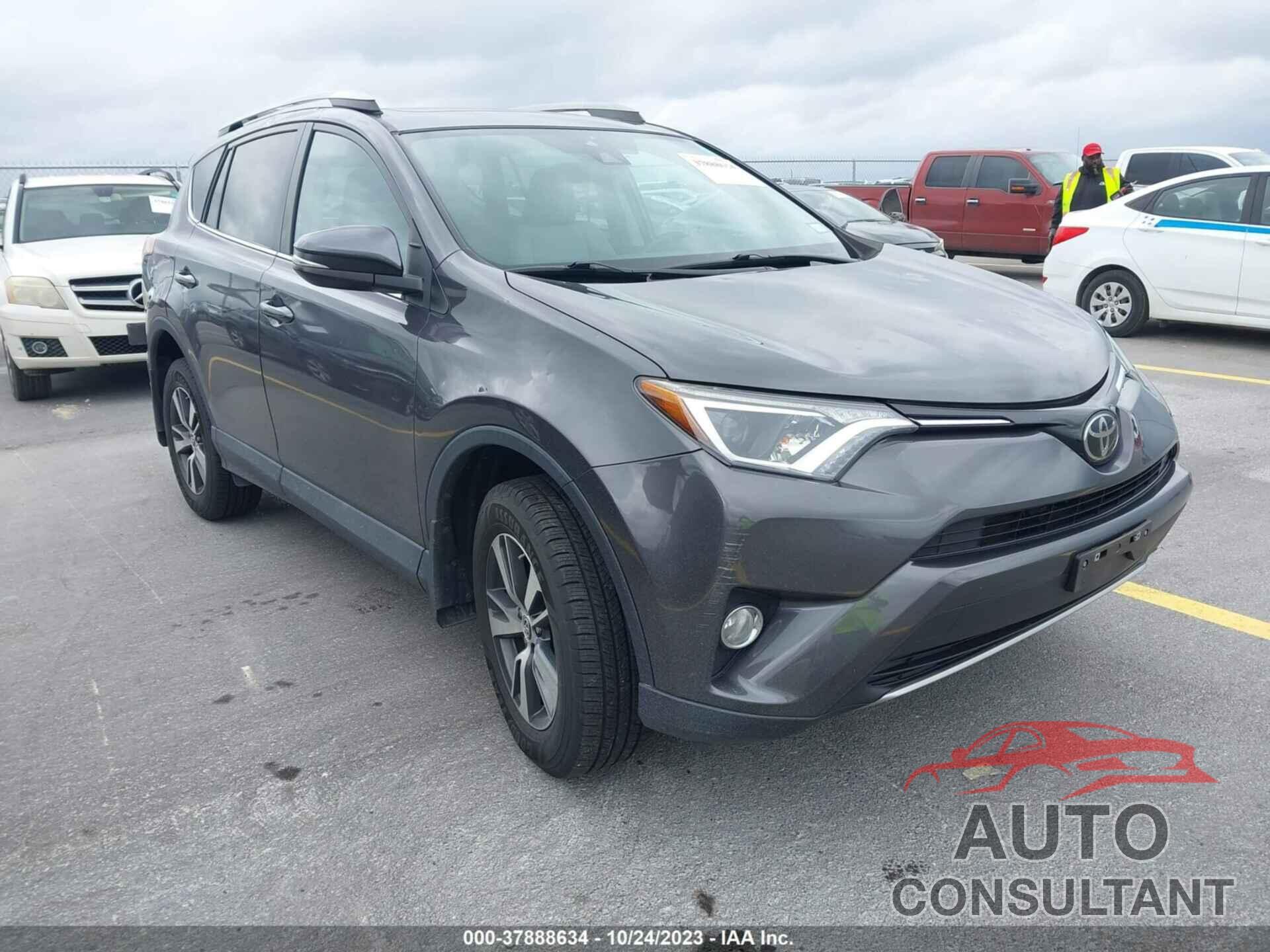 TOYOTA RAV4 2018 - 2T3RFREV3JW743134