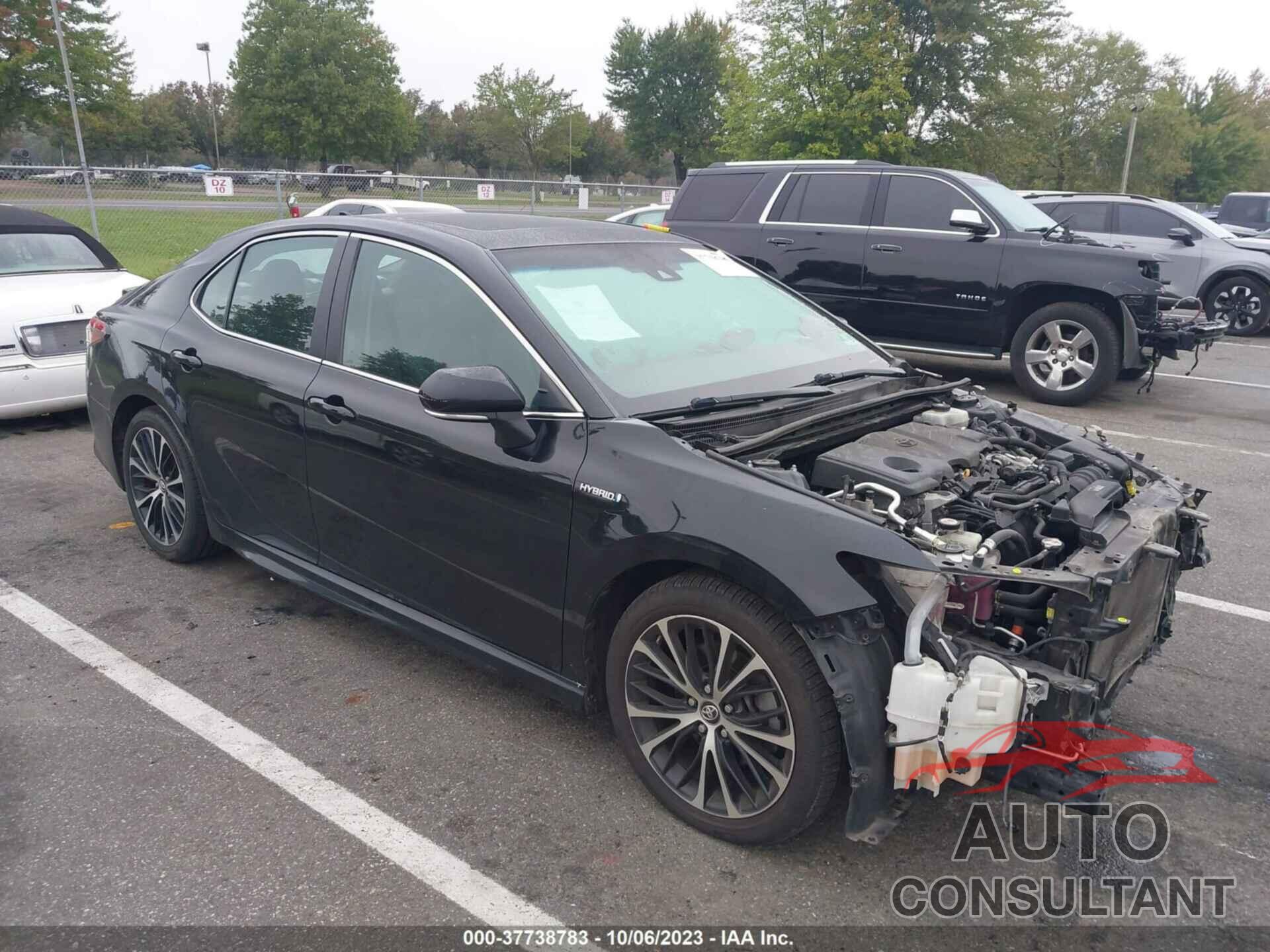 TOYOTA CAMRY 2018 - 4T1B21HK8JU504350