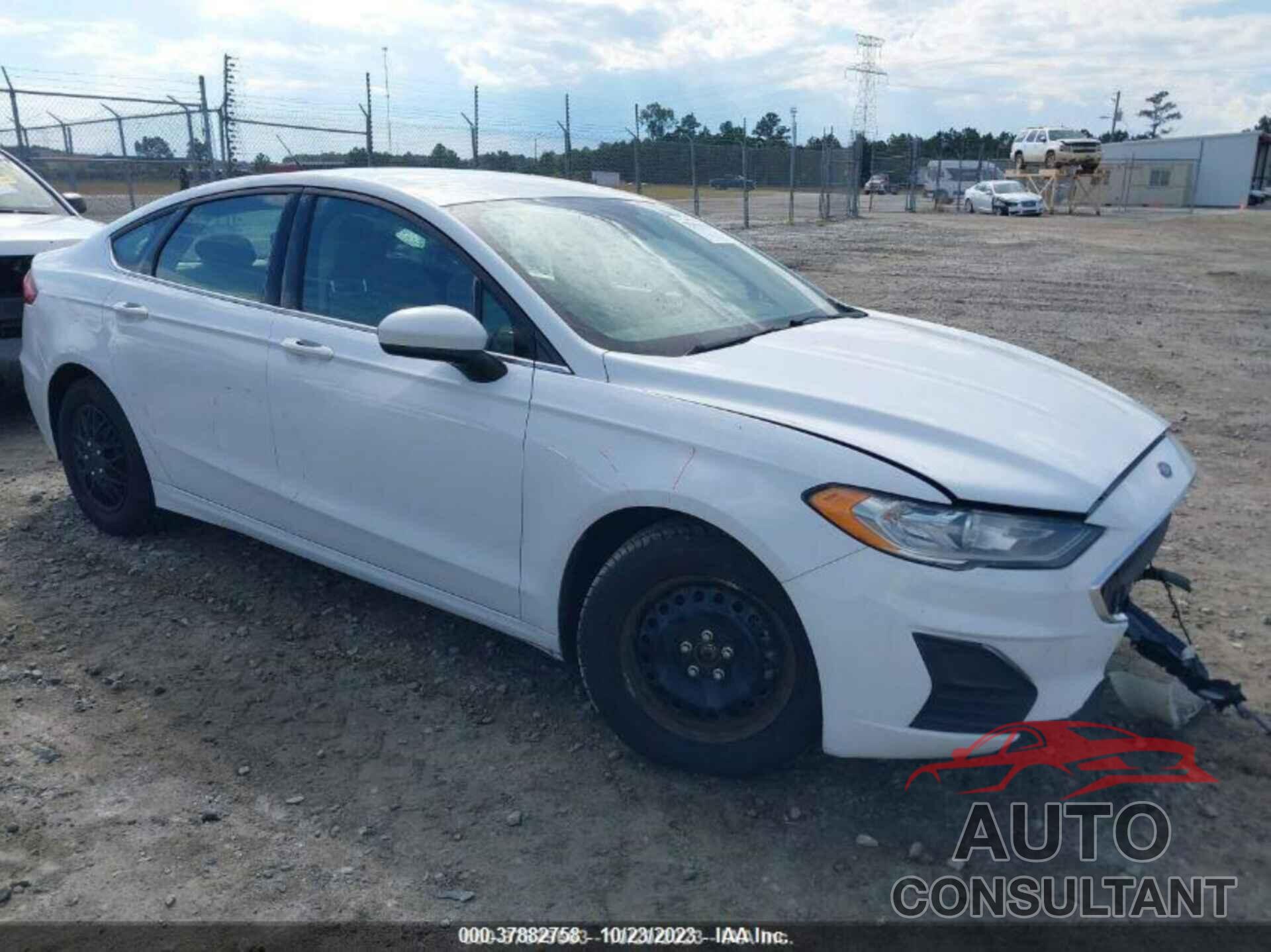 FORD FUSION 2019 - 3FA6P0G76KR160661
