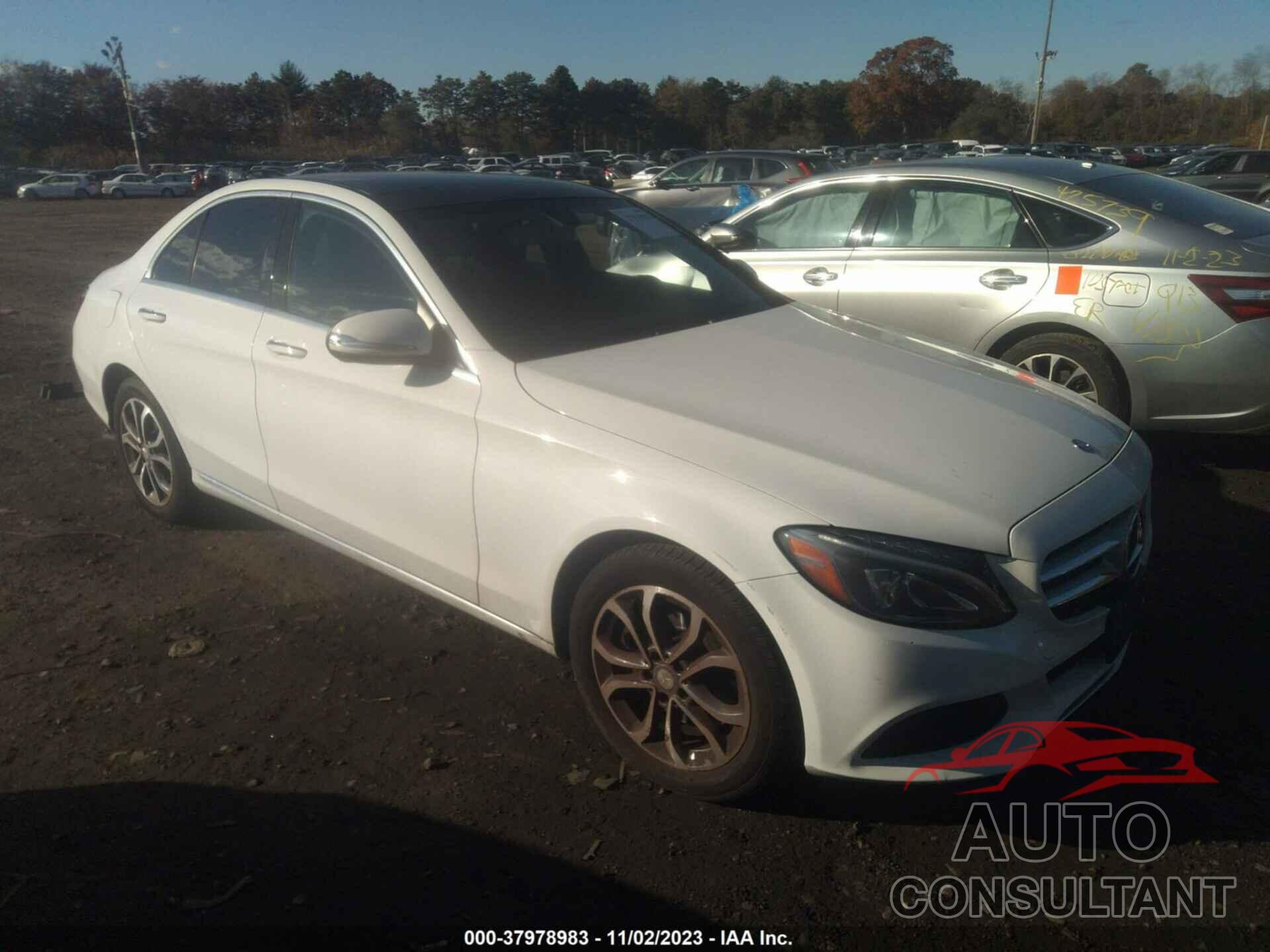 MERCEDES-BENZ C 300 2015 - 55SWF4KB5FU024236