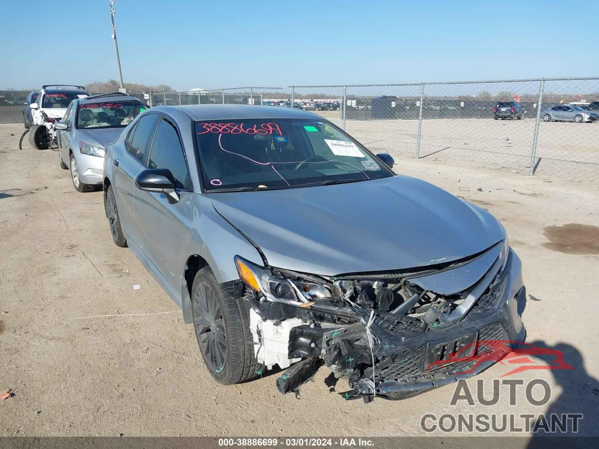 TOYOTA CAMRY 2020 - 4T1G11AK8LU402035