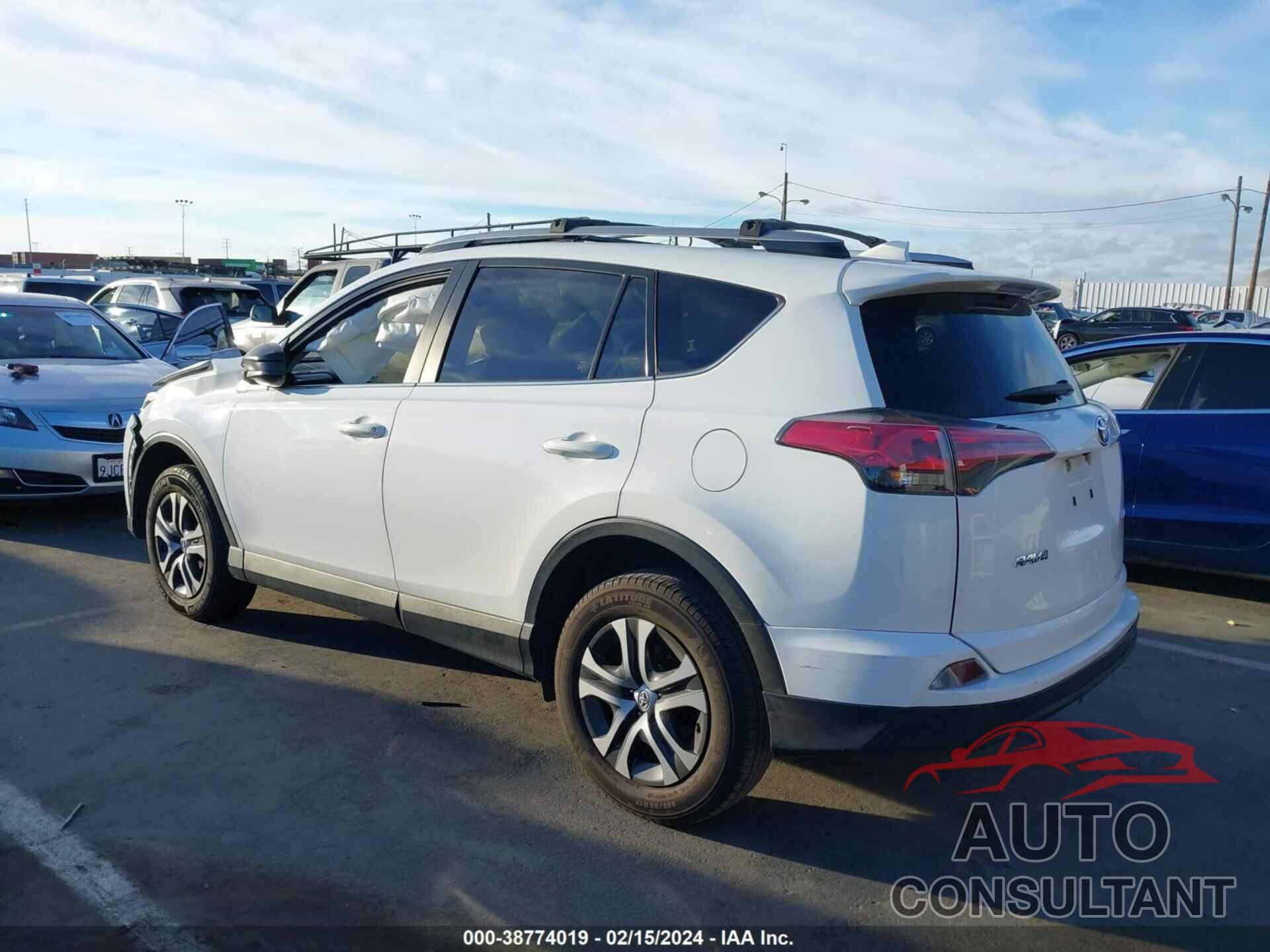 TOYOTA RAV4 2018 - JTMZFREV6JJ183110