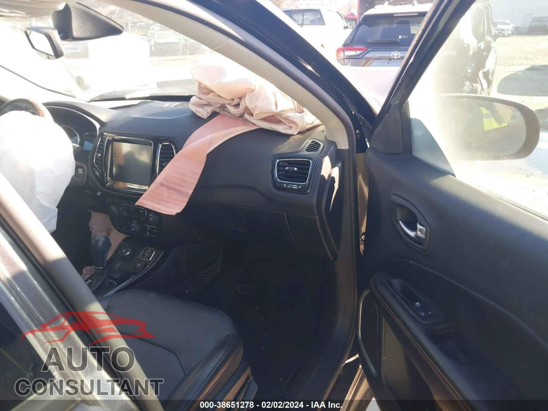 JEEP COMPASS 2020 - 3C4NJDCB7LT146054