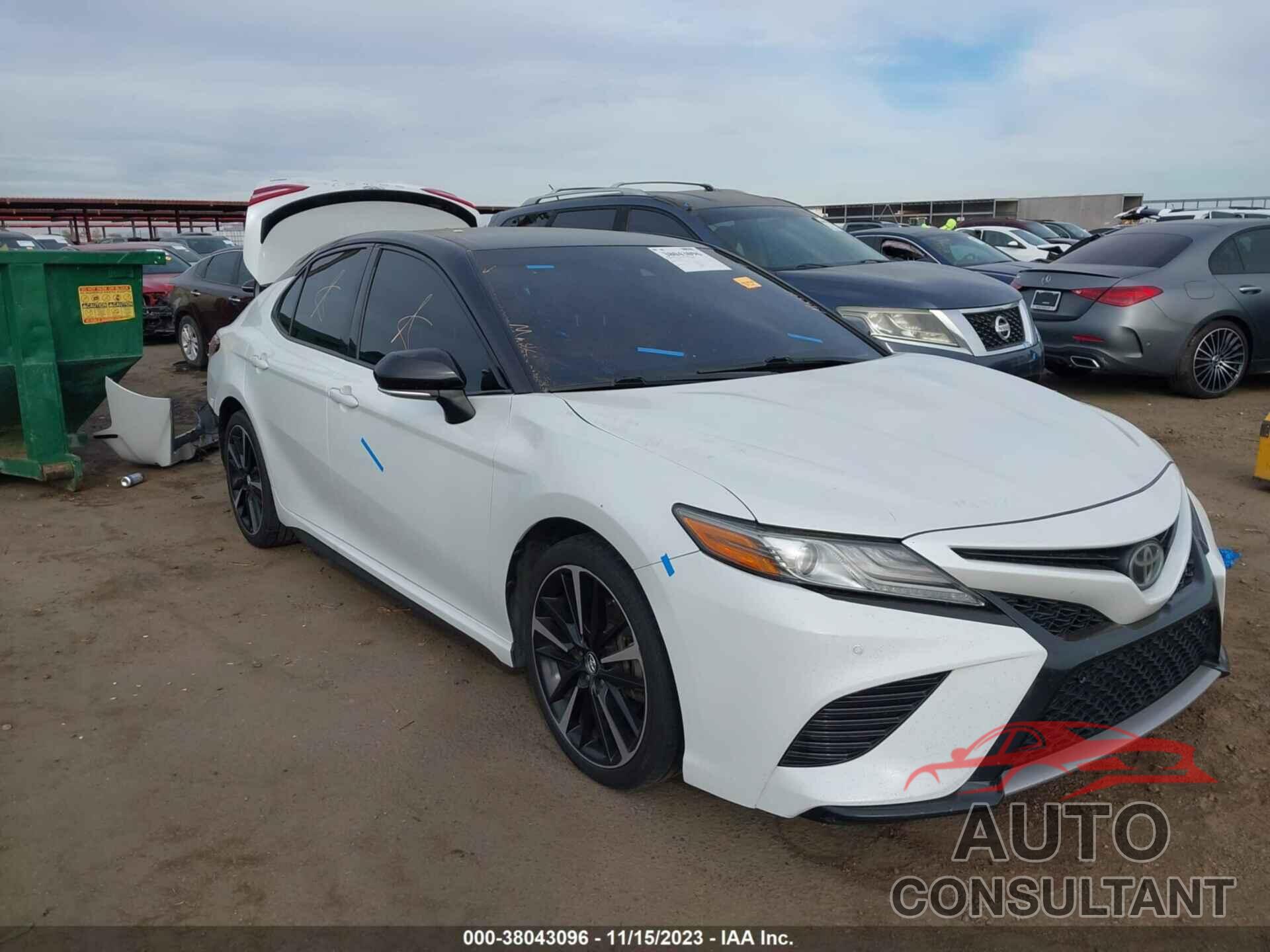 TOYOTA CAMRY 2018 - 4T1B61HK3JU069094