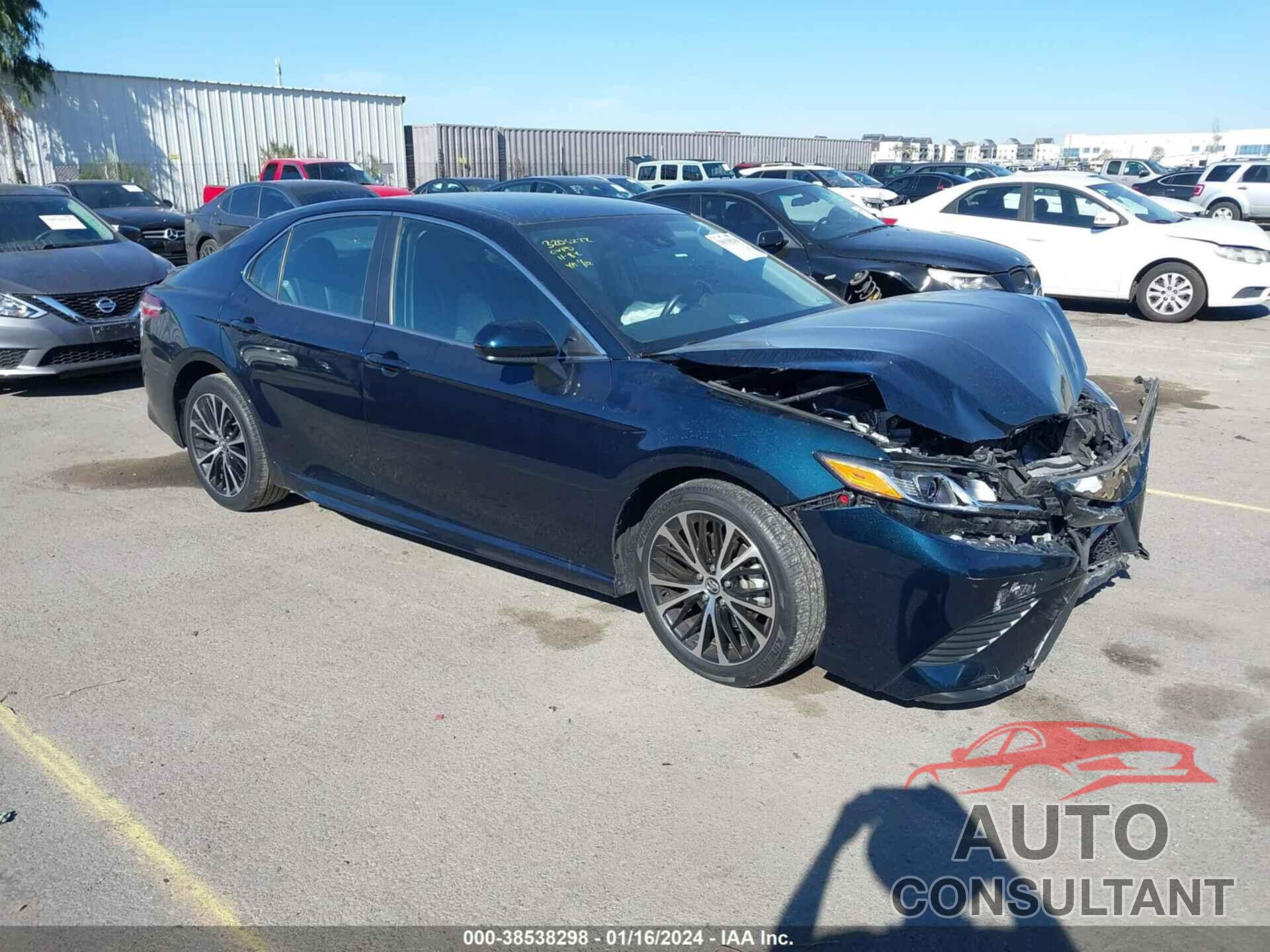 TOYOTA CAMRY 2020 - 4T1G11AK8LU900235