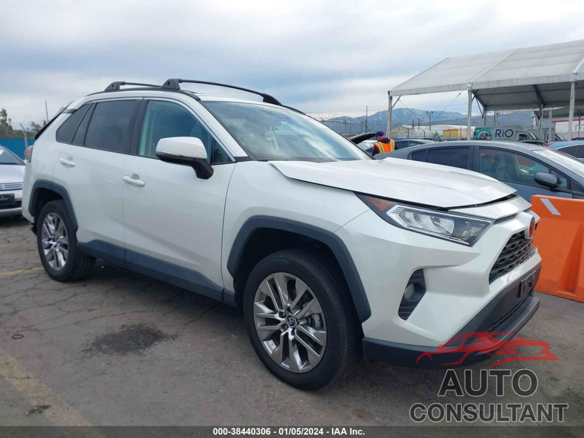 TOYOTA RAV4 2021 - 2T3C1RFV0MW115894