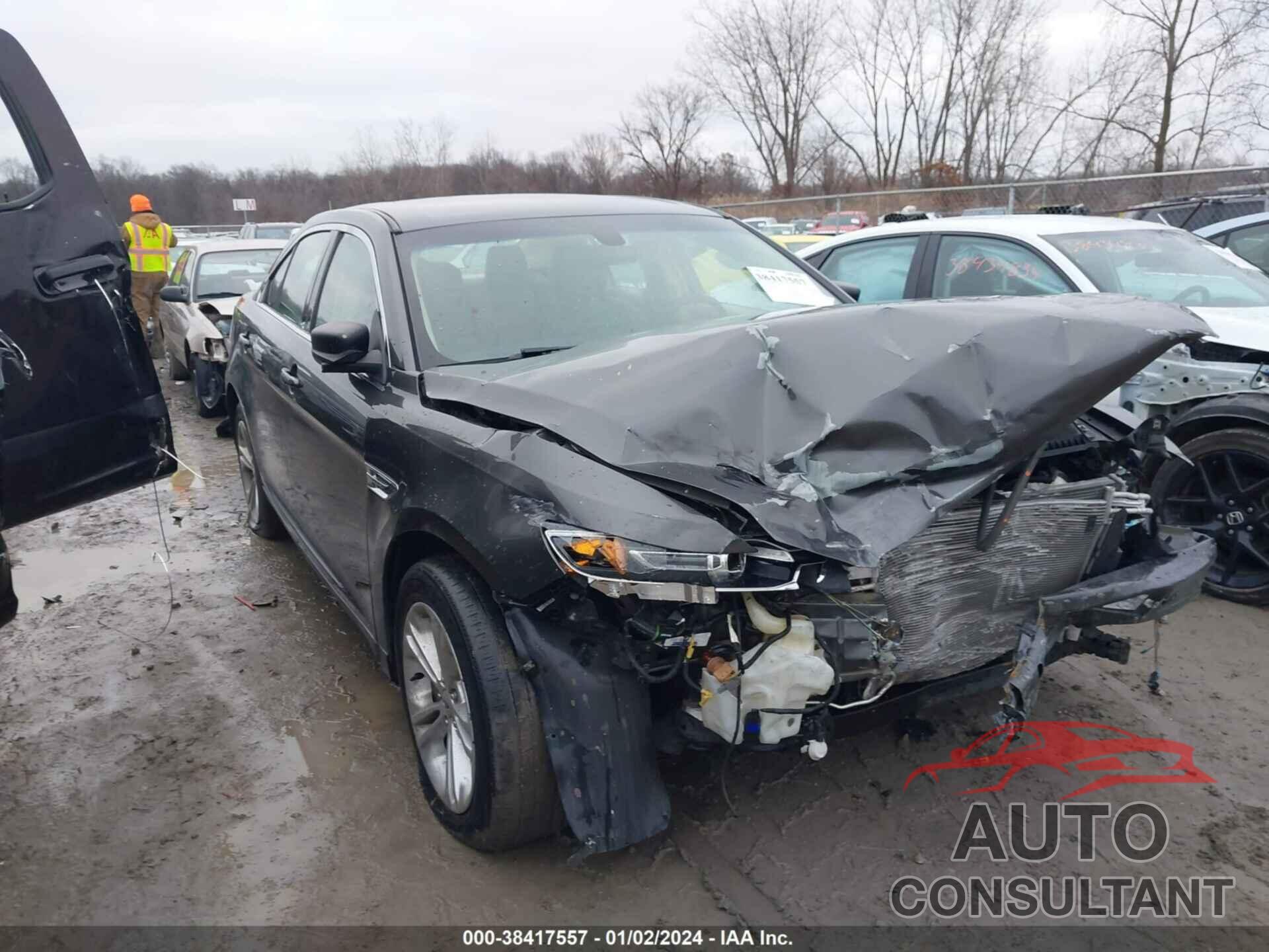 FORD TAURUS 2018 - 1FAHP2D83JG123980