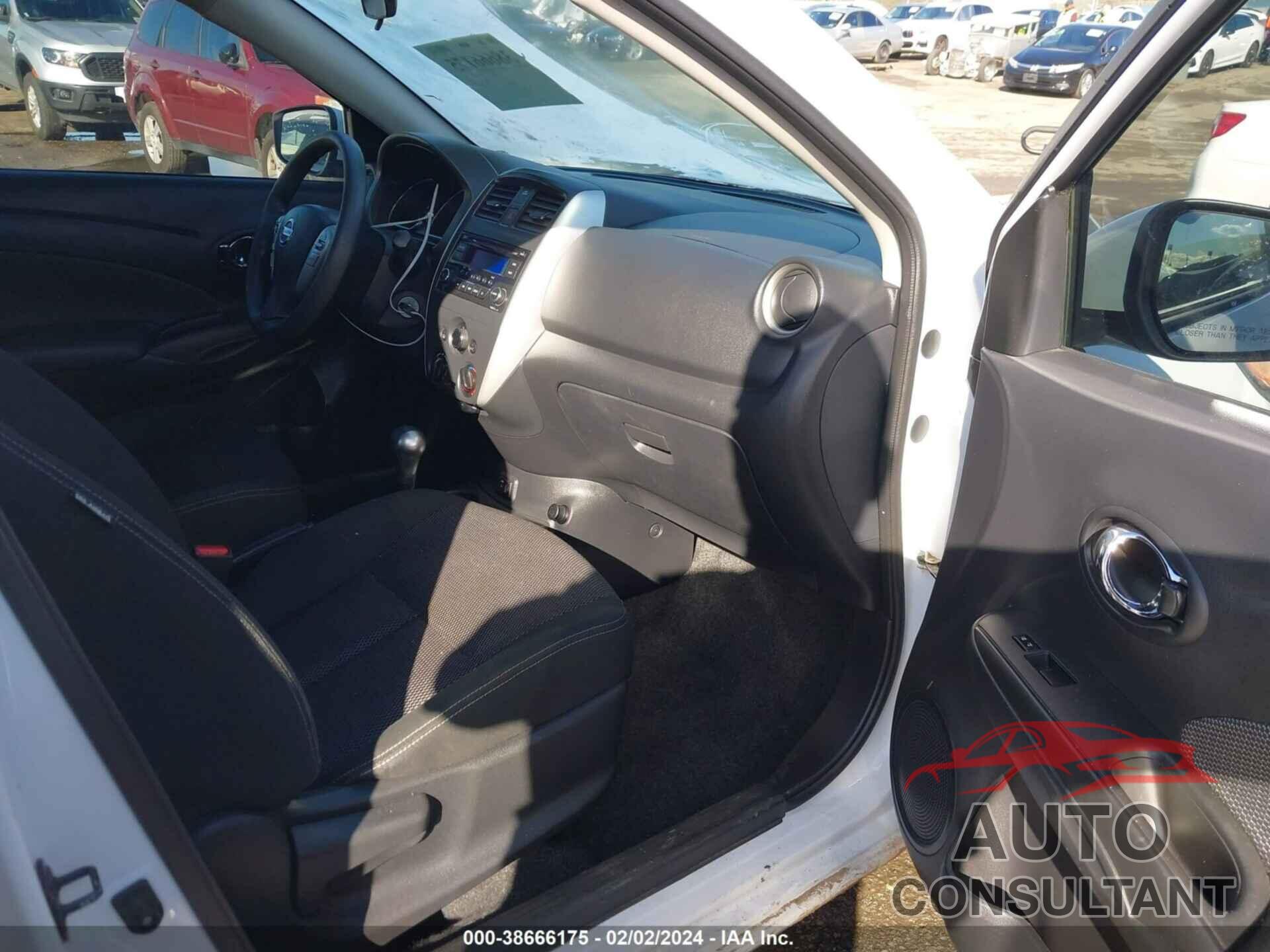 NISSAN VERSA 2018 - 3N1CN7AP3JL834726