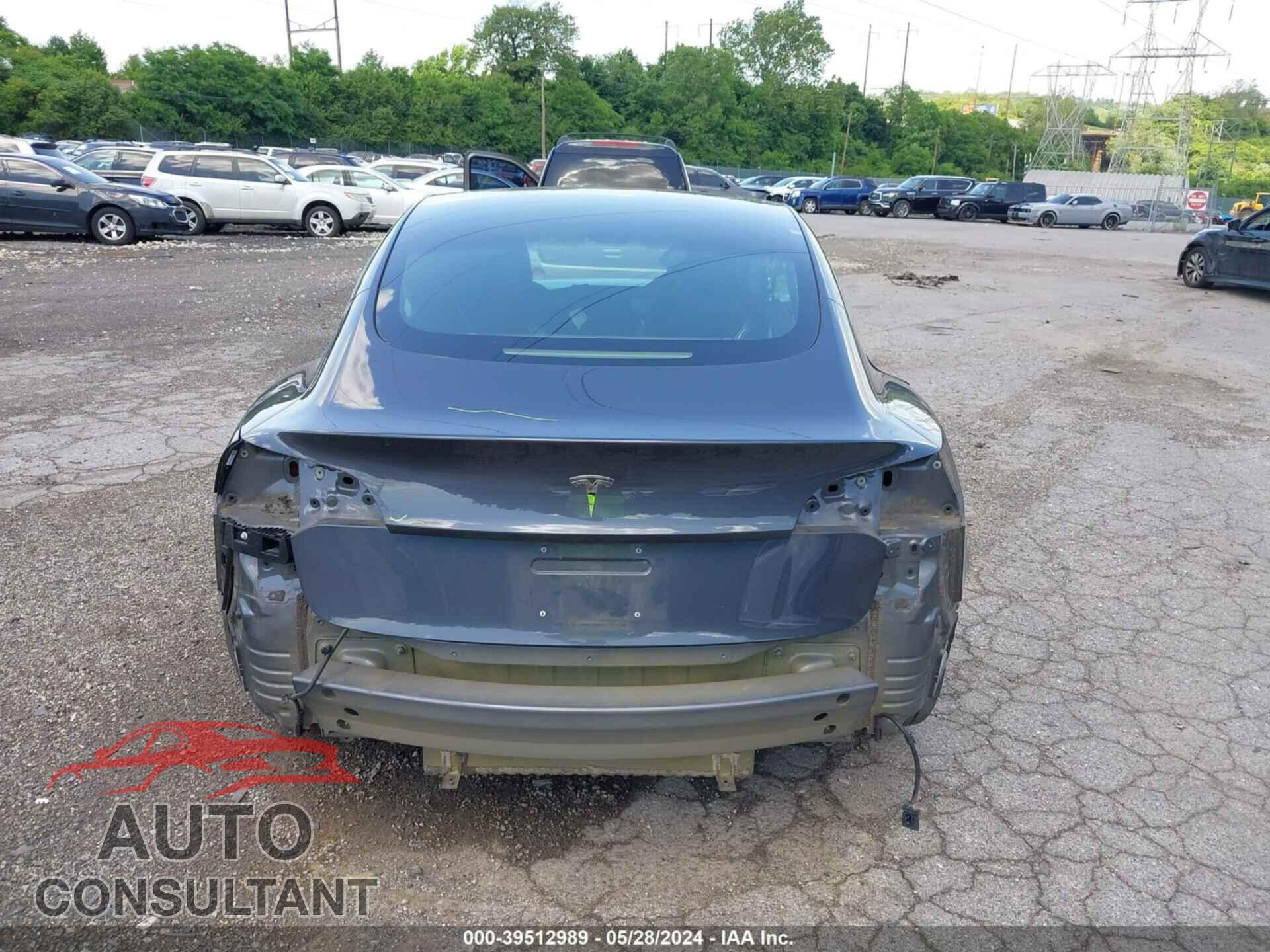 TESLA MODEL 3 2018 - 5YJ3E1EAXJF052910
