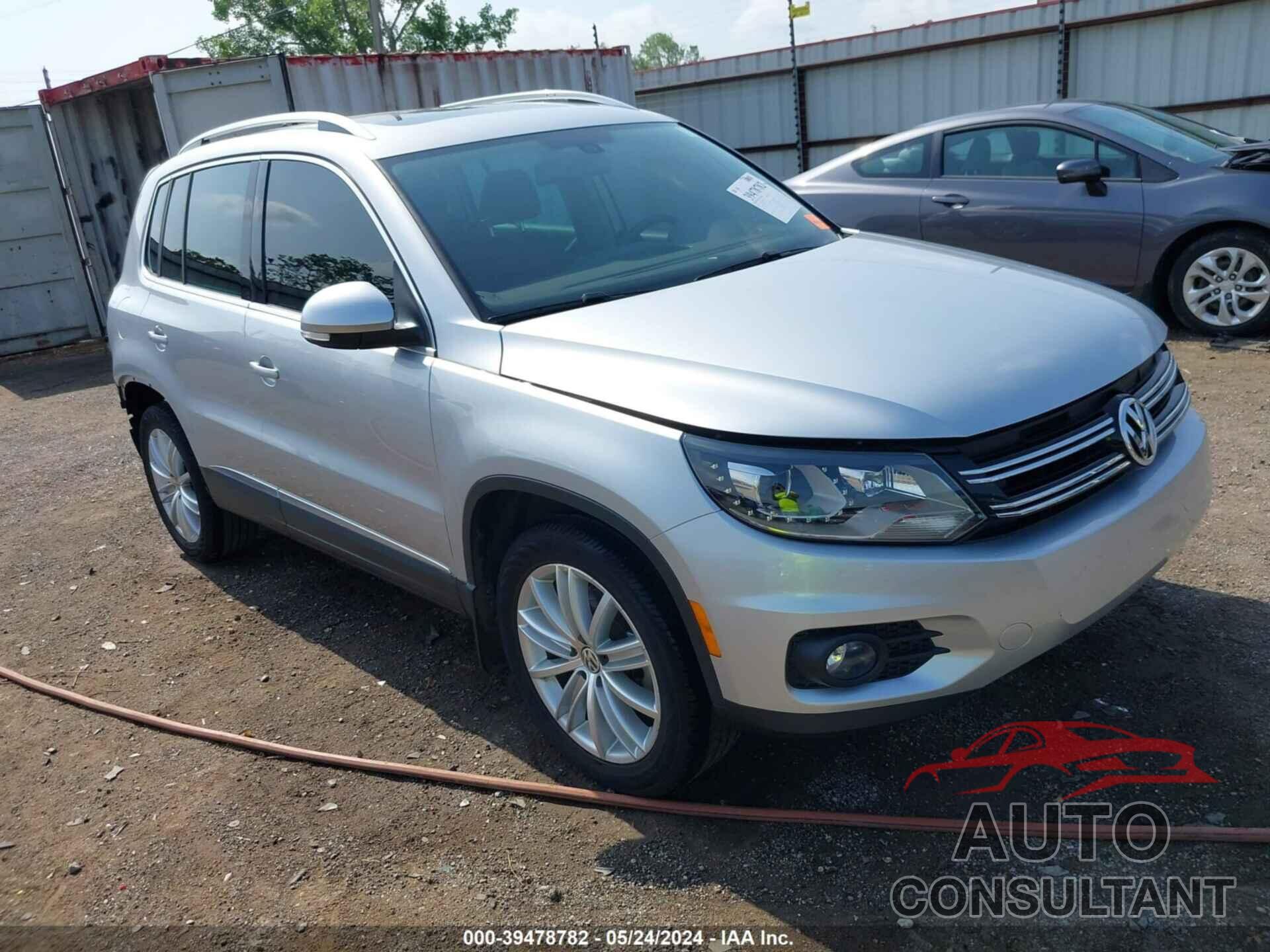 VOLKSWAGEN TIGUAN 2016 - WVGAV7AX1GW535173