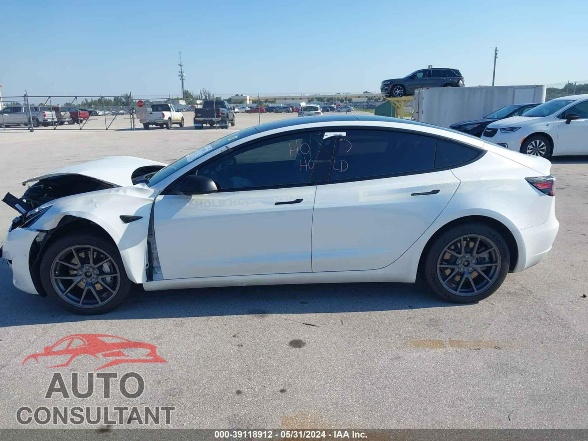 TESLA MODEL 3 2021 - 5YJ3E1EB0MF869767