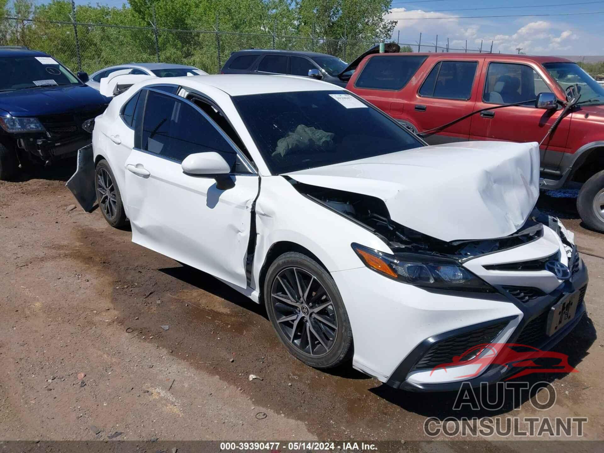 TOYOTA CAMRY 2021 - 4T1G11AK6MU412337