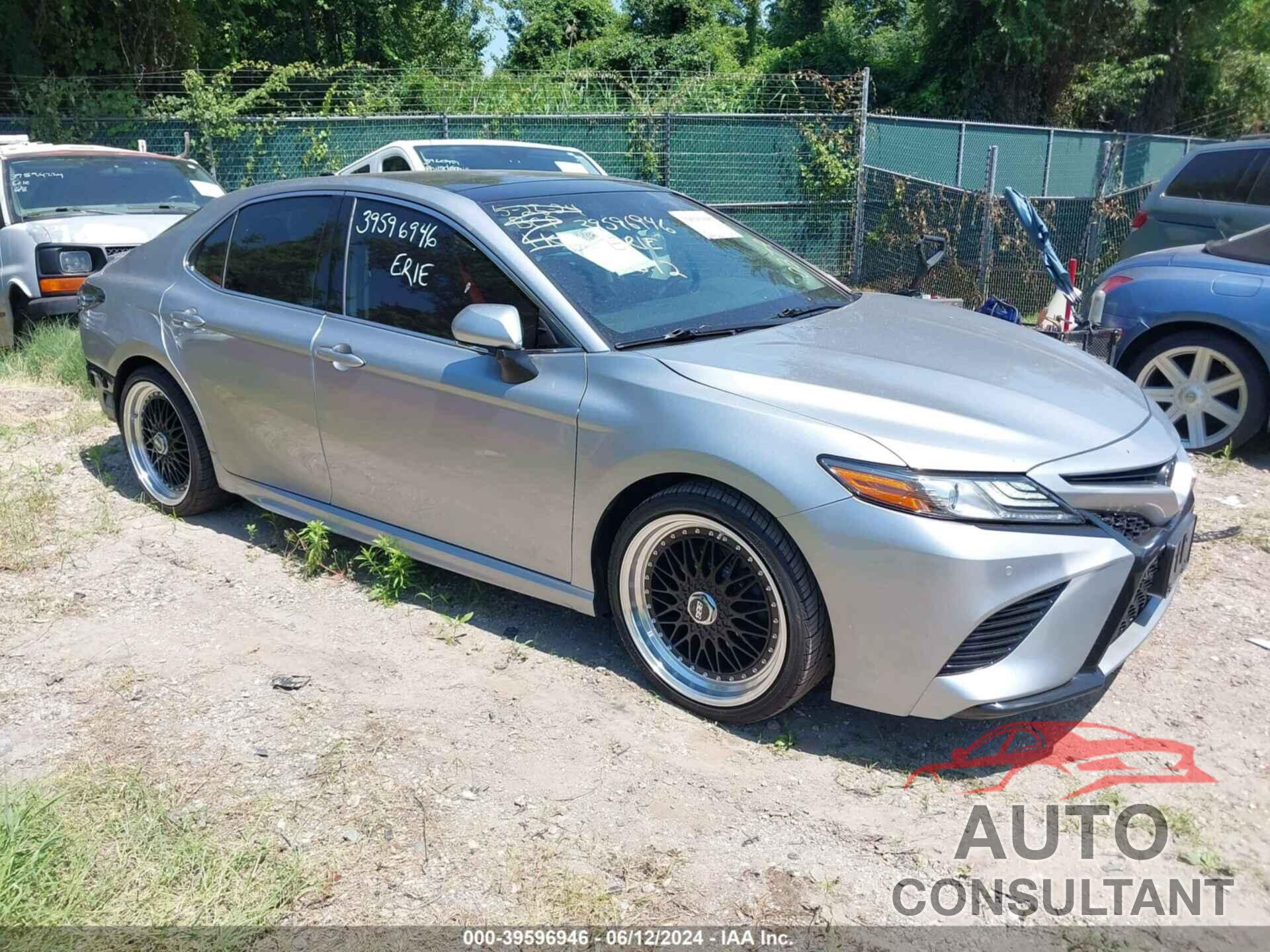 TOYOTA CAMRY 2019 - 4T1B61HK9KU810379