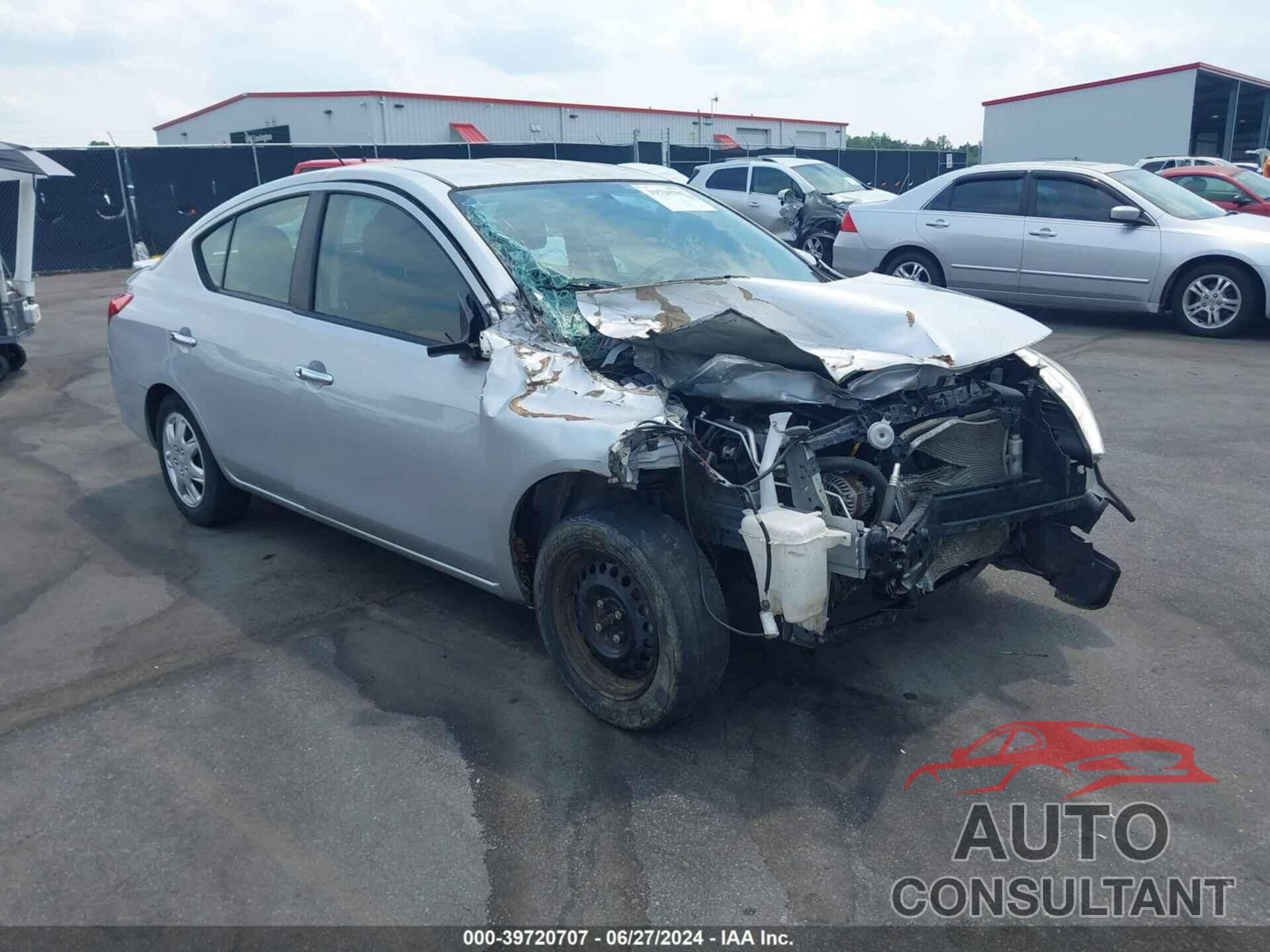 NISSAN VERSA 2017 - 3N1CN7APXHK455335