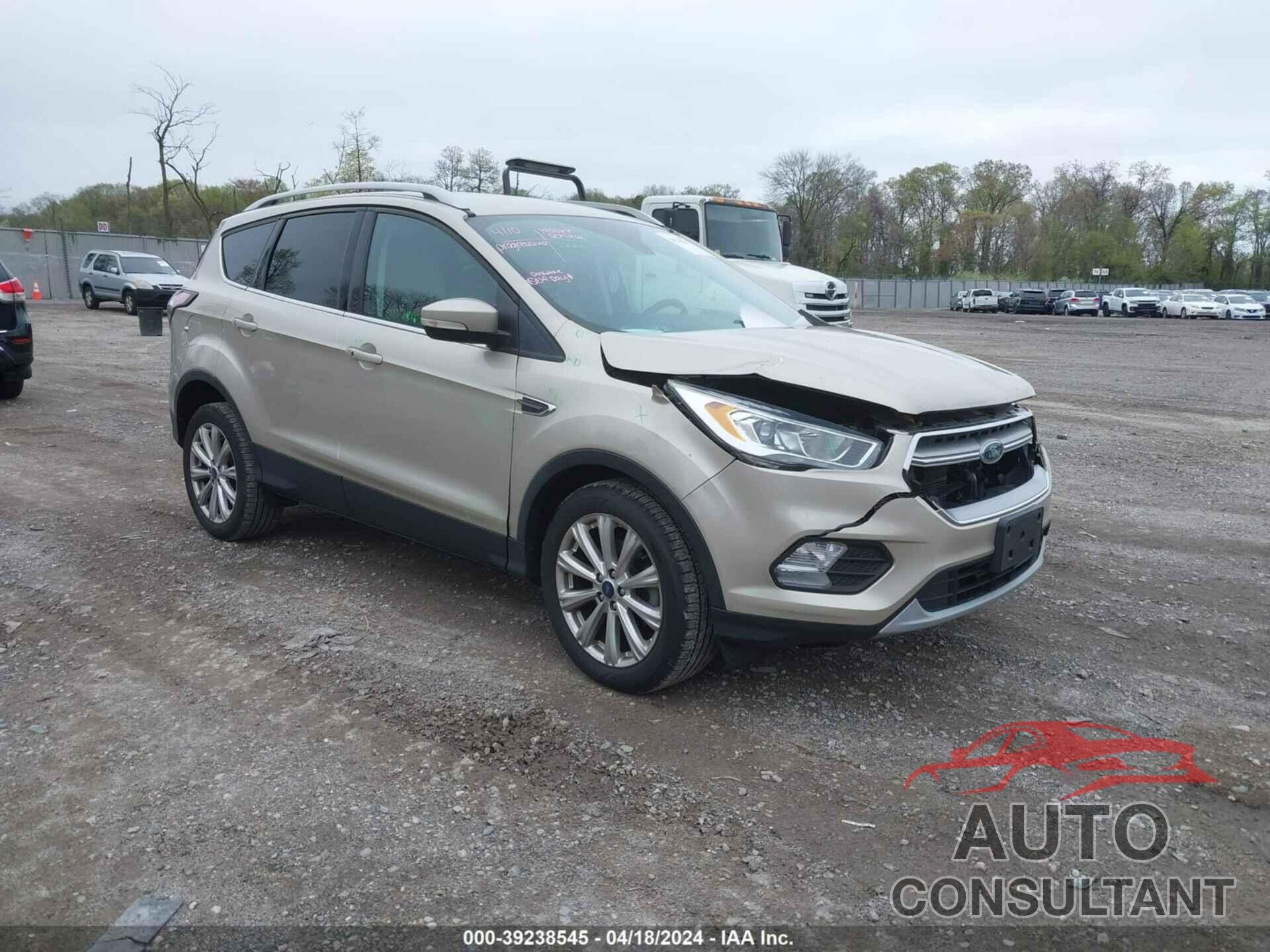 FORD ESCAPE 2017 - 1FMCU0JD9HUC08574
