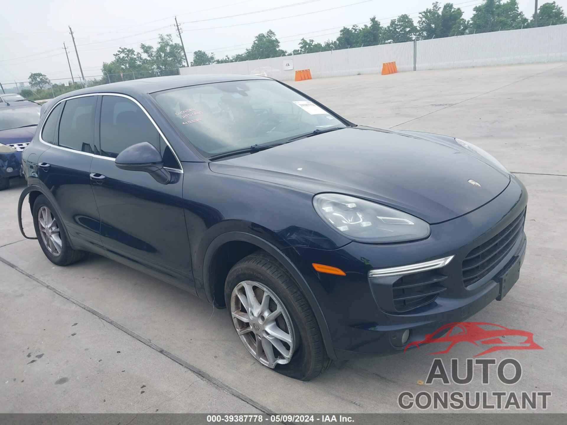 PORSCHE CAYENNE 2016 - WP1AA2A27GKA08865