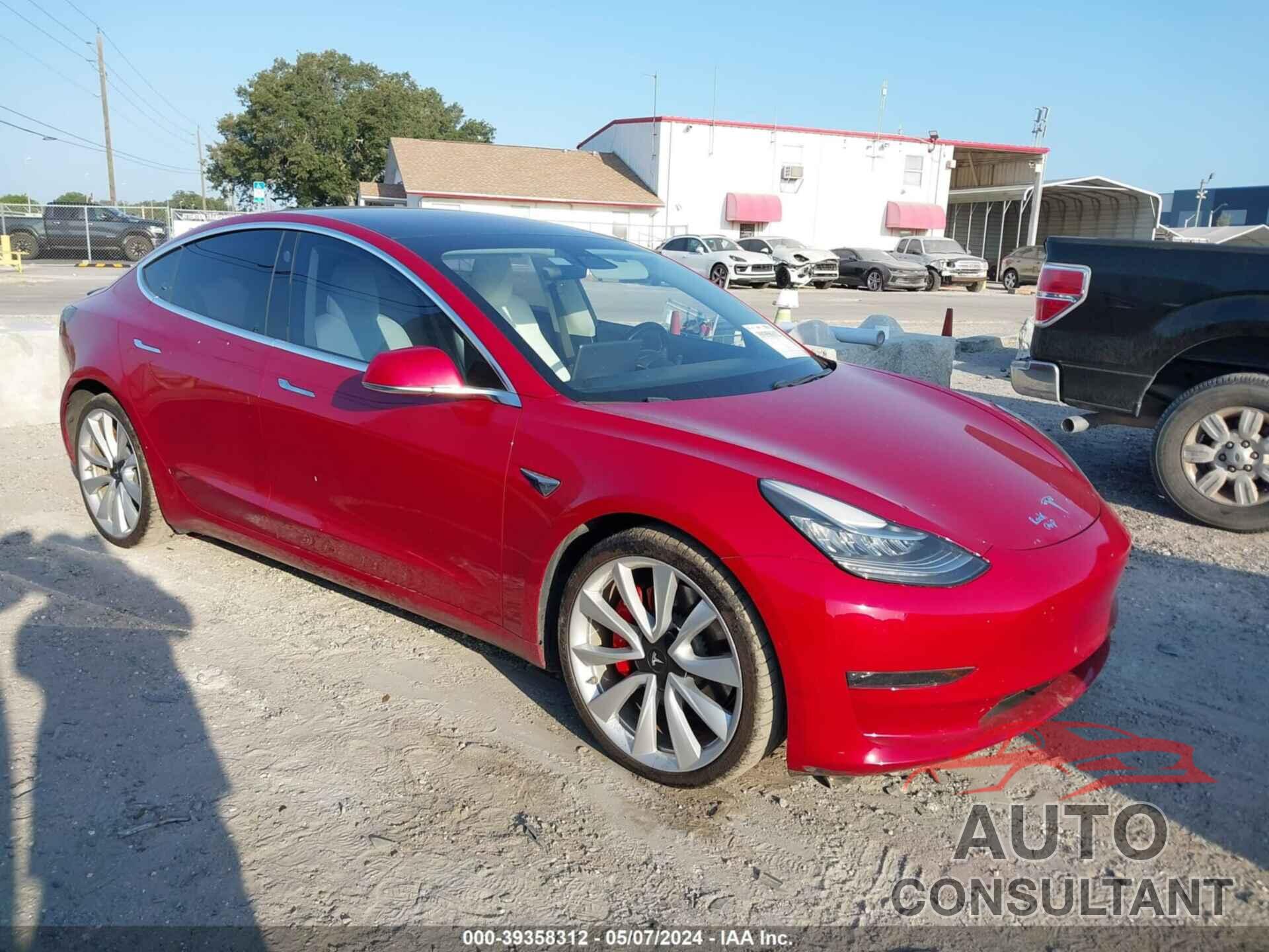 TESLA MODEL 3 2018 - 5YJ3E1EB9JF055483
