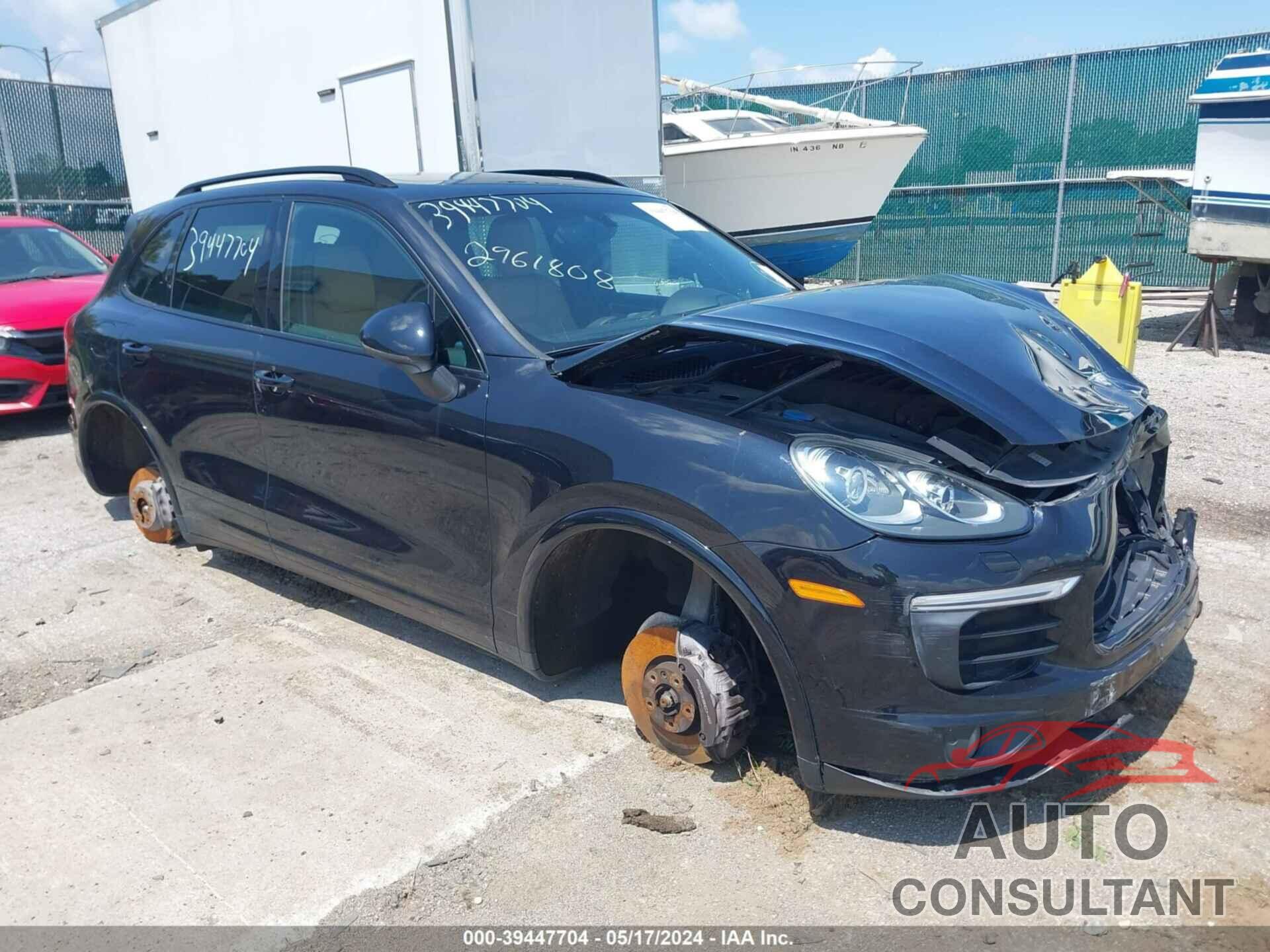 PORSCHE CAYENNE 2017 - WP1AA2A29HKA89014