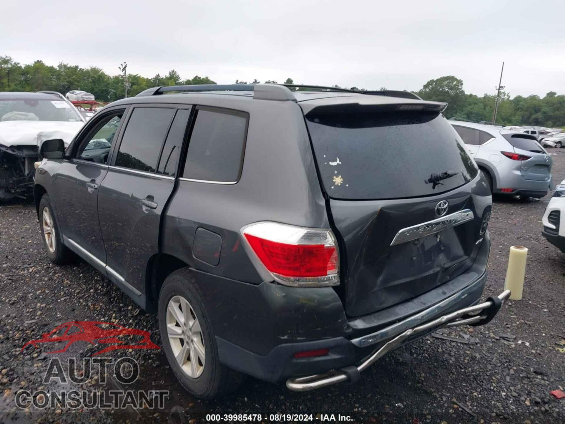TOYOTA HIGHLANDER 2013 - 5TDBK3EH8DS189583