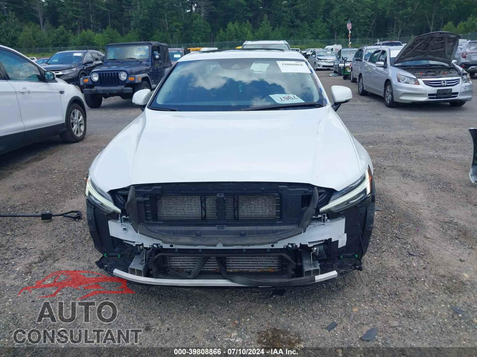 VOLVO S60 2021 - 7JRA22TK8MG080427