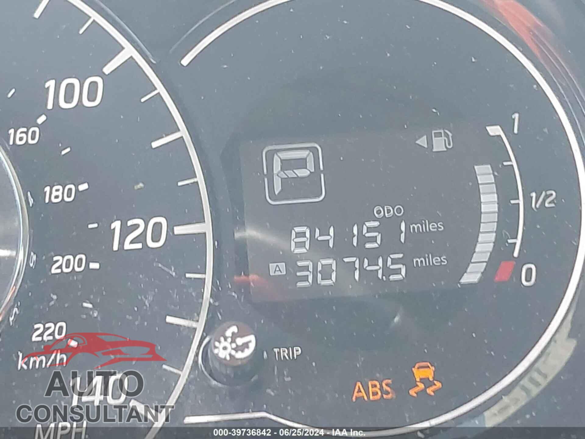 NISSAN VERSA NOTE 2017 - 3N1CE2CP6HL367277