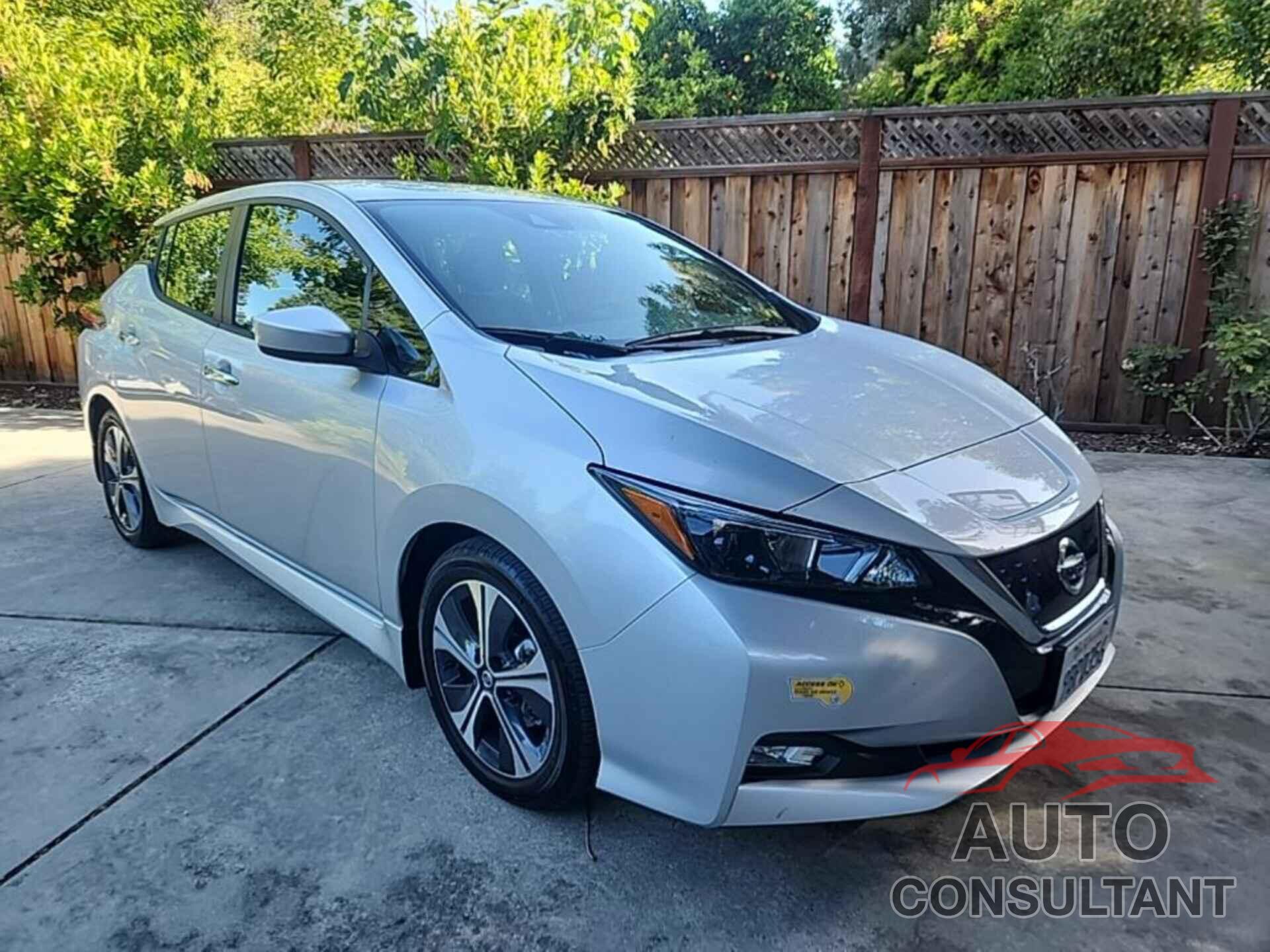 NISSAN LEAF 2022 - 1N4AZ1CV3NC563420