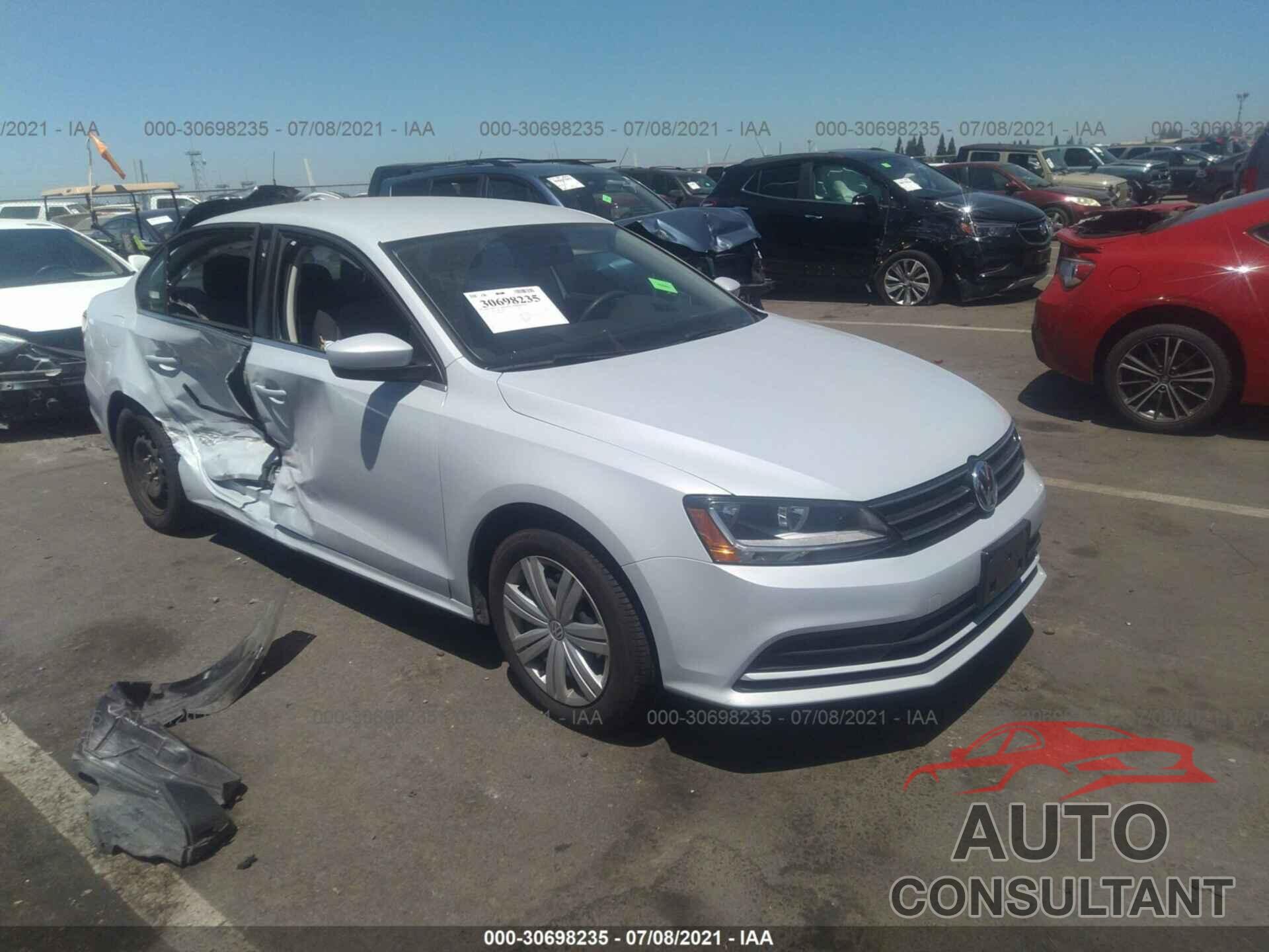 VOLKSWAGEN JETTA 2017 - 3VW2B7AJ7HM389812