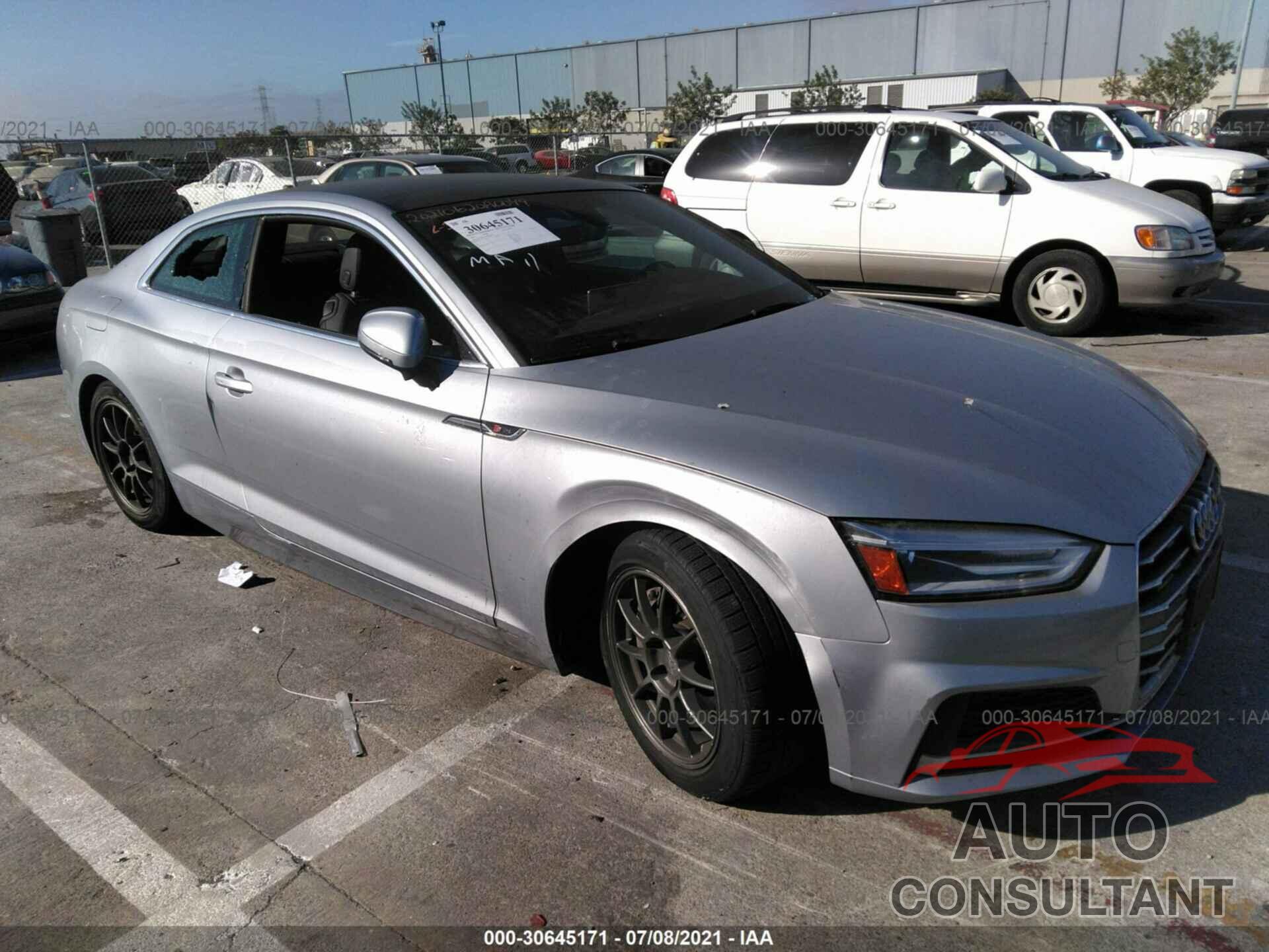AUDI A5 COUPE 2018 - WAUSNAF52JA043802