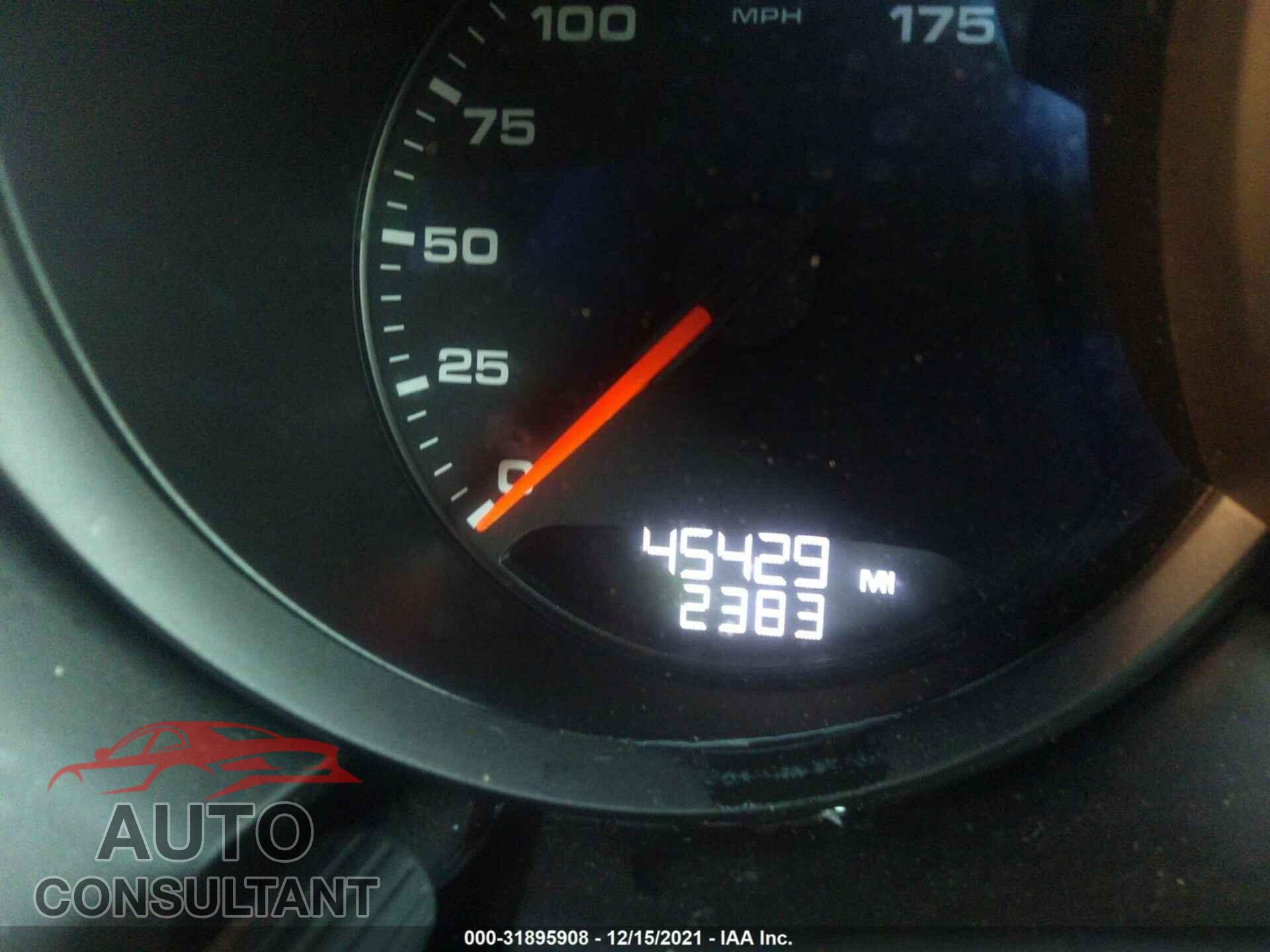 PORSCHE MACAN 2017 - WP1AB2A5XHLB20157