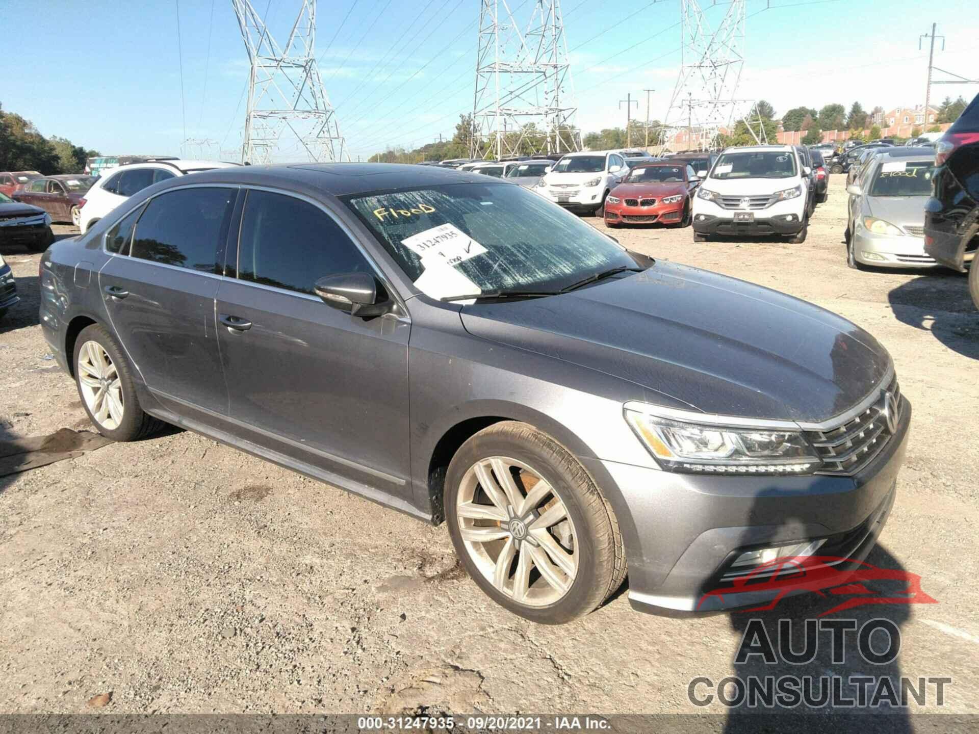 VOLKSWAGEN PASSAT 2017 - 1VWGT7A3XHC004460