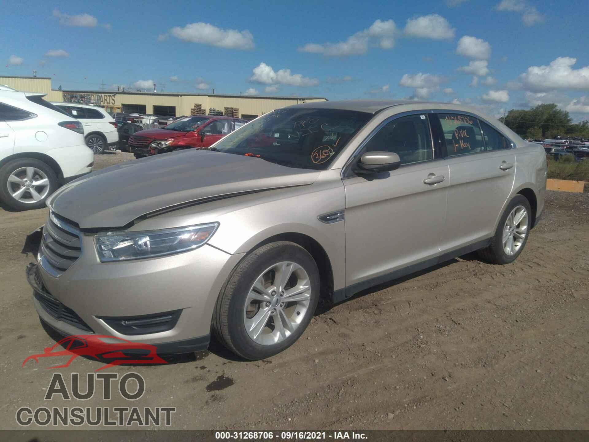 FORD TAURUS 2018 - 1FAHP2E84JG115076