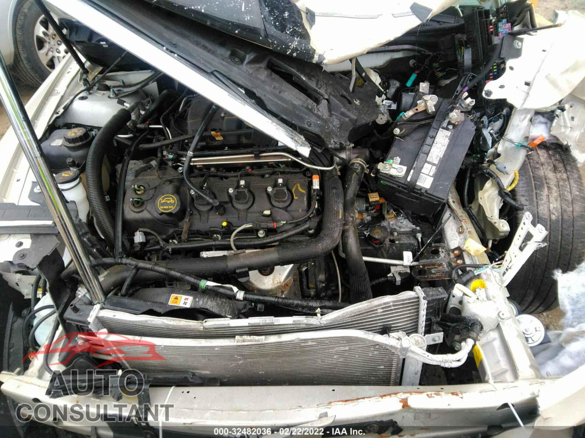 FORD TAURUS 2017 - 1FAHP2E80HG131902