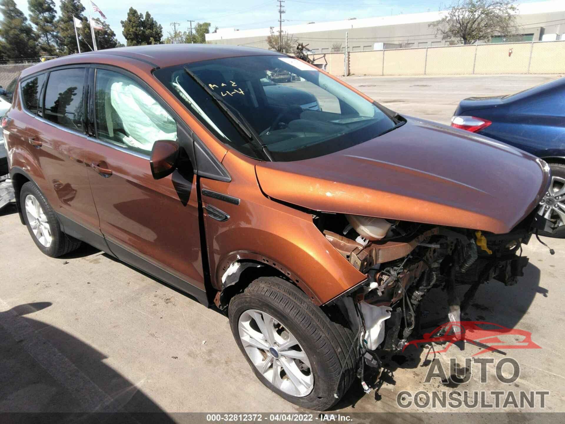 FORD ESCAPE 2017 - 1FMCU0GD9HUB49761