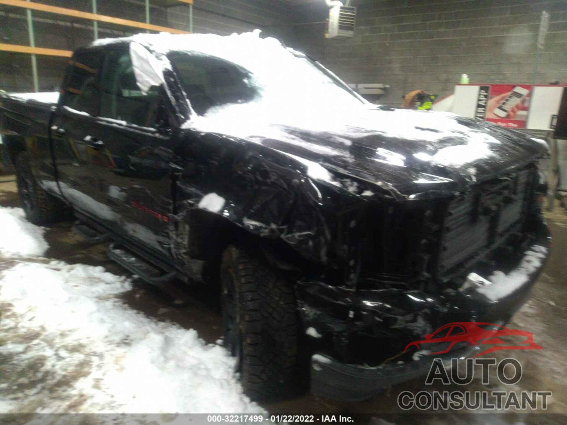 CHEVROLET SILVERADO 1500 2017 - 1GCVKREC5HZ295546