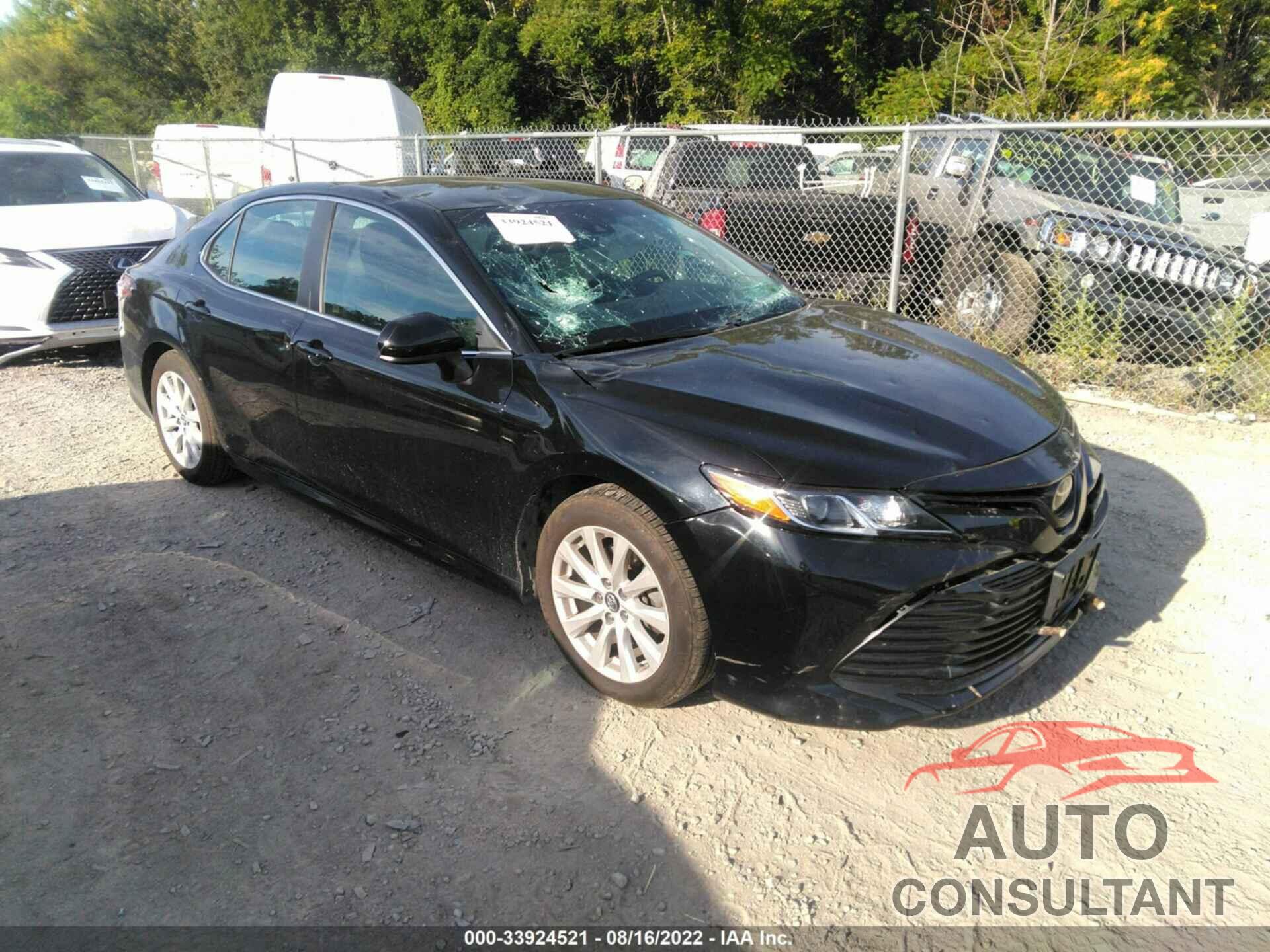 TOYOTA CAMRY 2018 - 4T1B11HK8JU114710