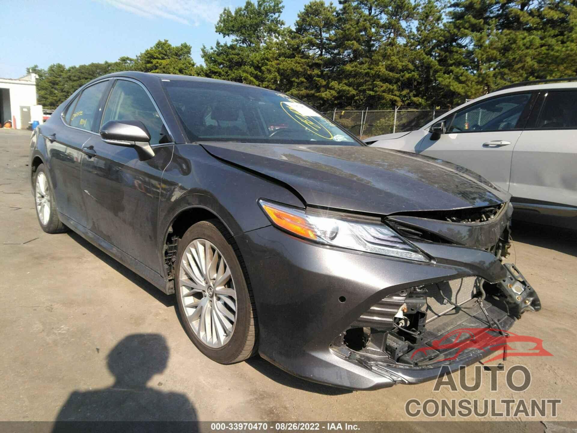 TOYOTA CAMRY 2018 - 4T1B11HK9JU510208