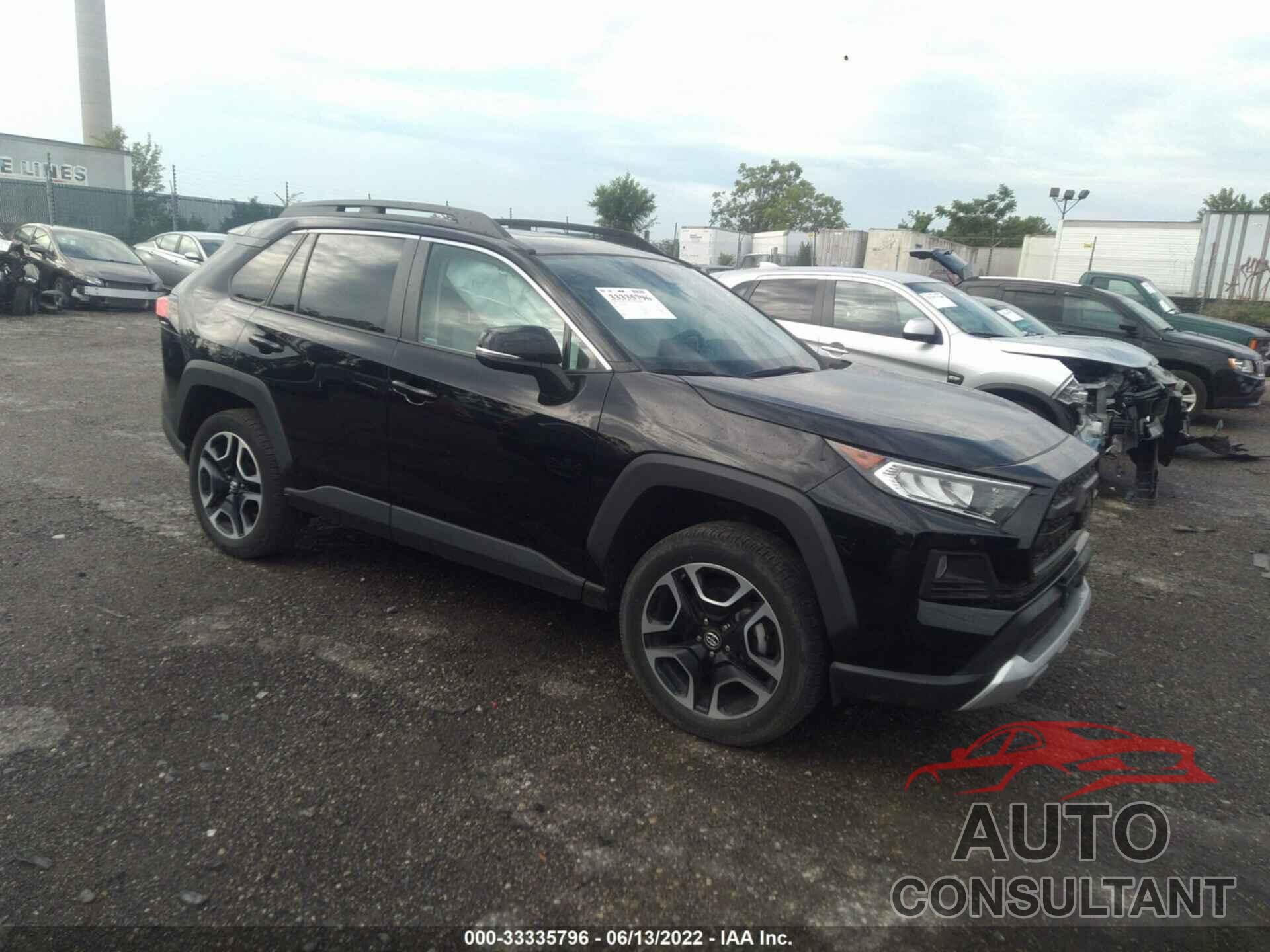 TOYOTA RAV4 2019 - 2T3J1RFV1KW015825
