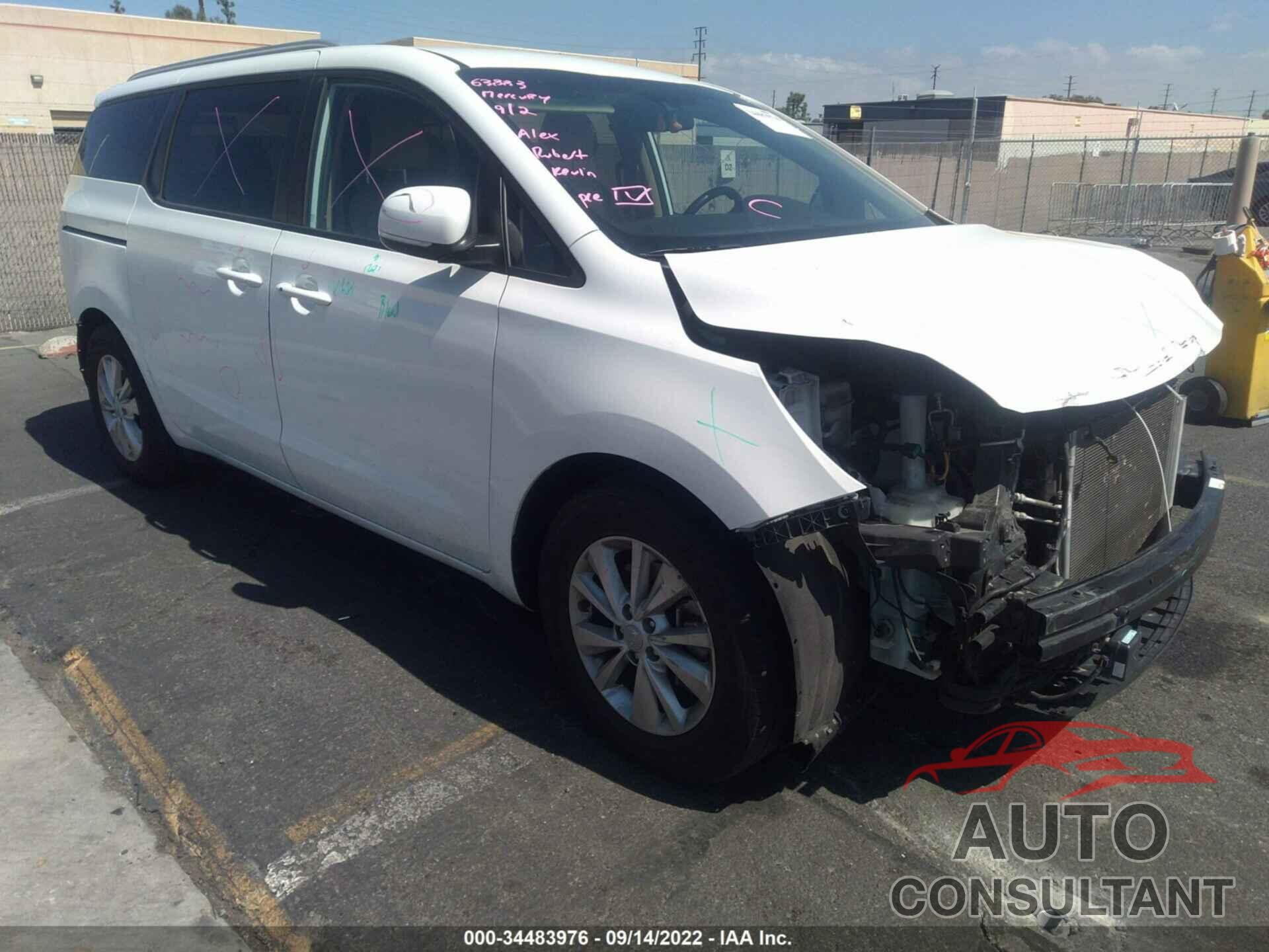 KIA SEDONA 2018 - KNDMB5C12J6390319