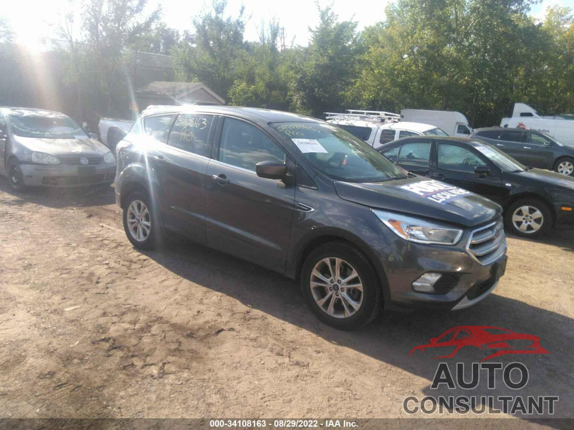 FORD ESCAPE 2017 - 1FMCU9GD9HUD11649