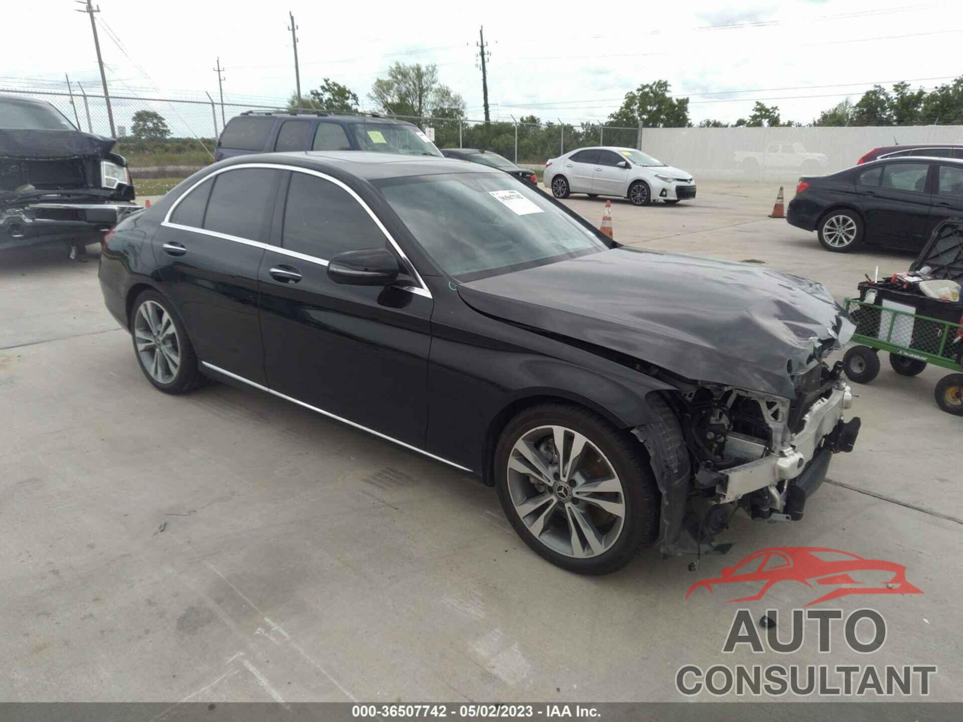 MERCEDES-BENZ C-CLASS 2018 - 55SWF4JB0JU280360