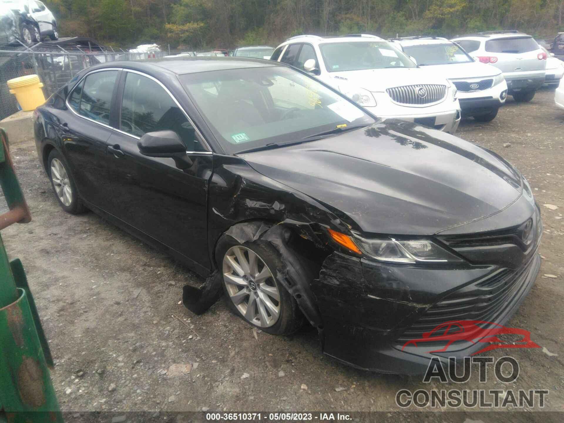 TOYOTA CAMRY 2018 - 4T1B11HK2JU636989