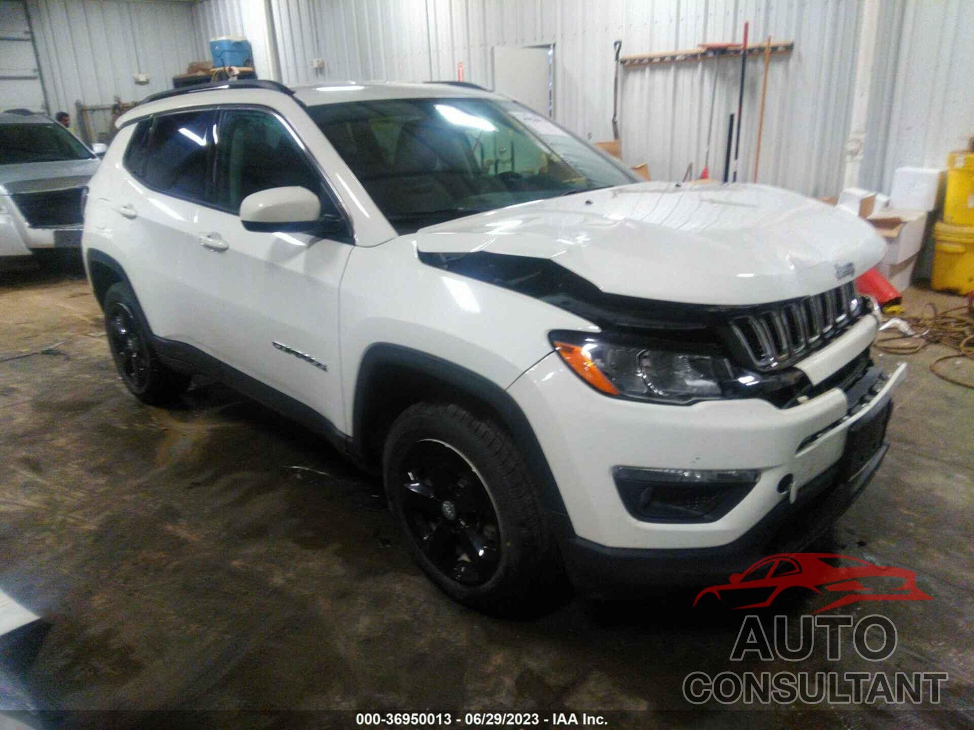 JEEP COMPASS 2018 - 3C4NJDBB4JT291082