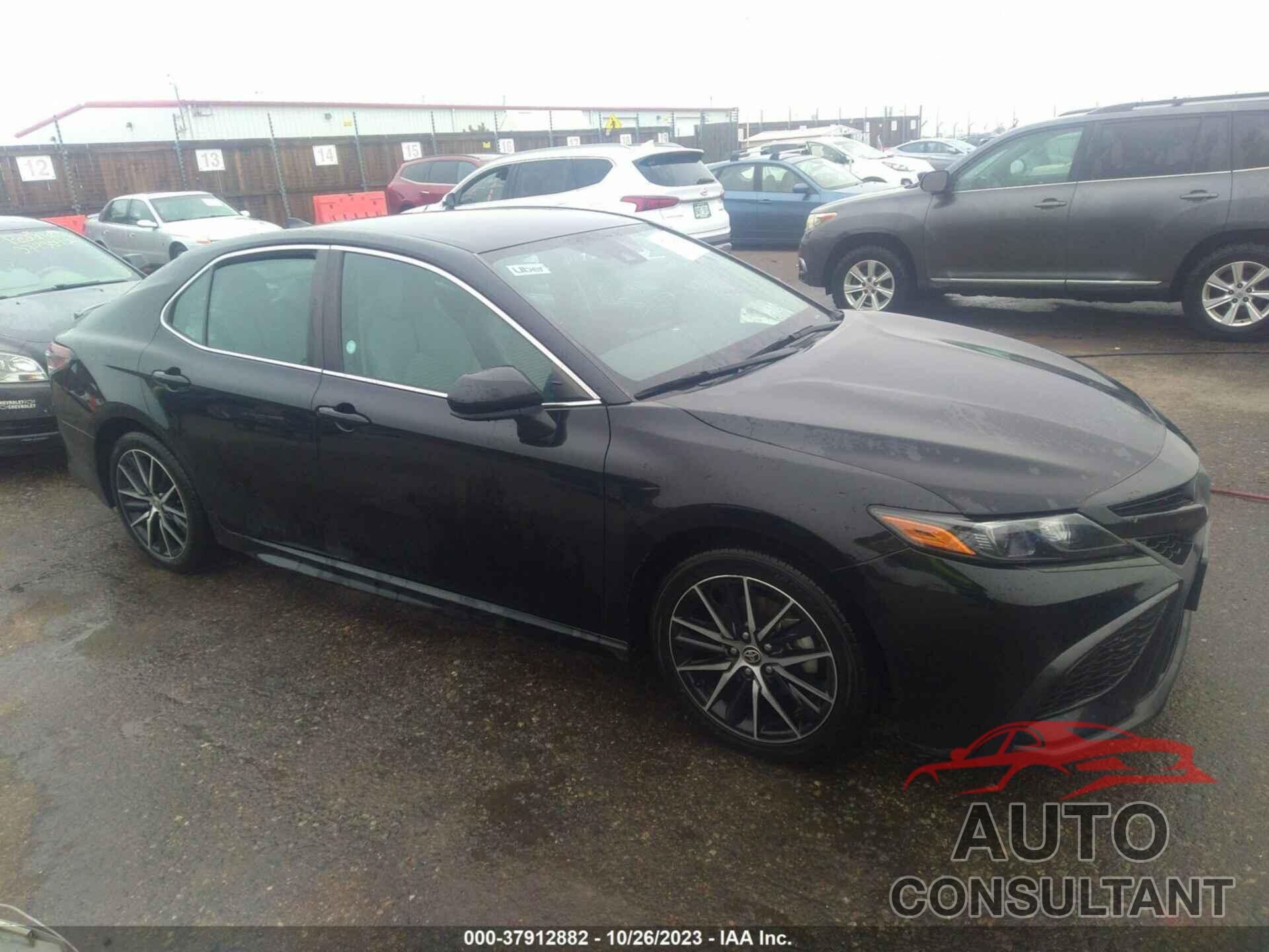 TOYOTA CAMRY 2021 - 4T1G11AK0MU541139