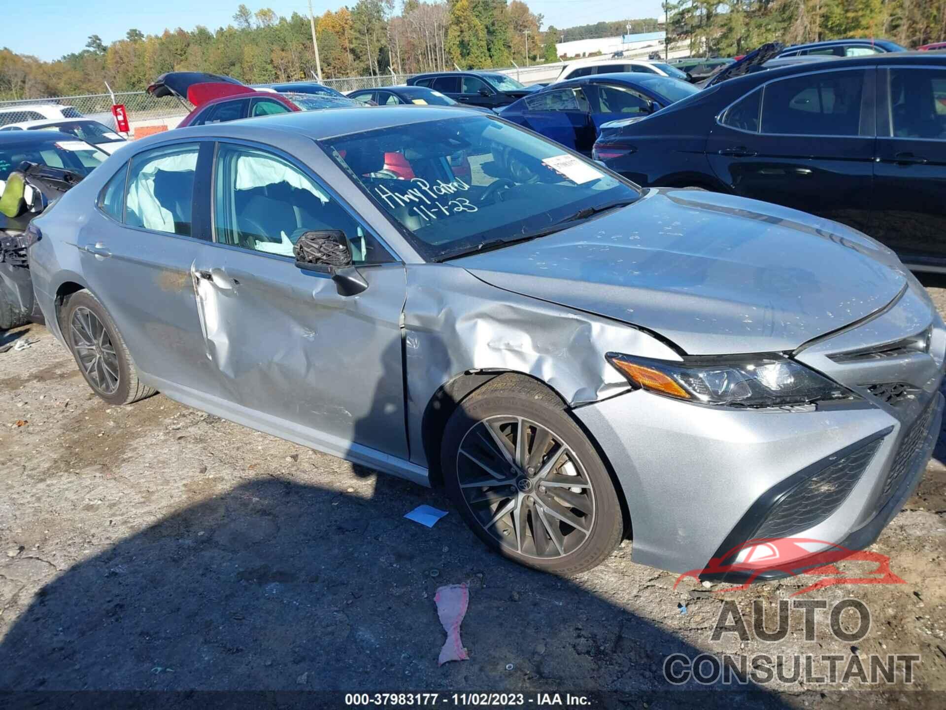 TOYOTA CAMRY 2021 - 4T1G11AK3MU465898