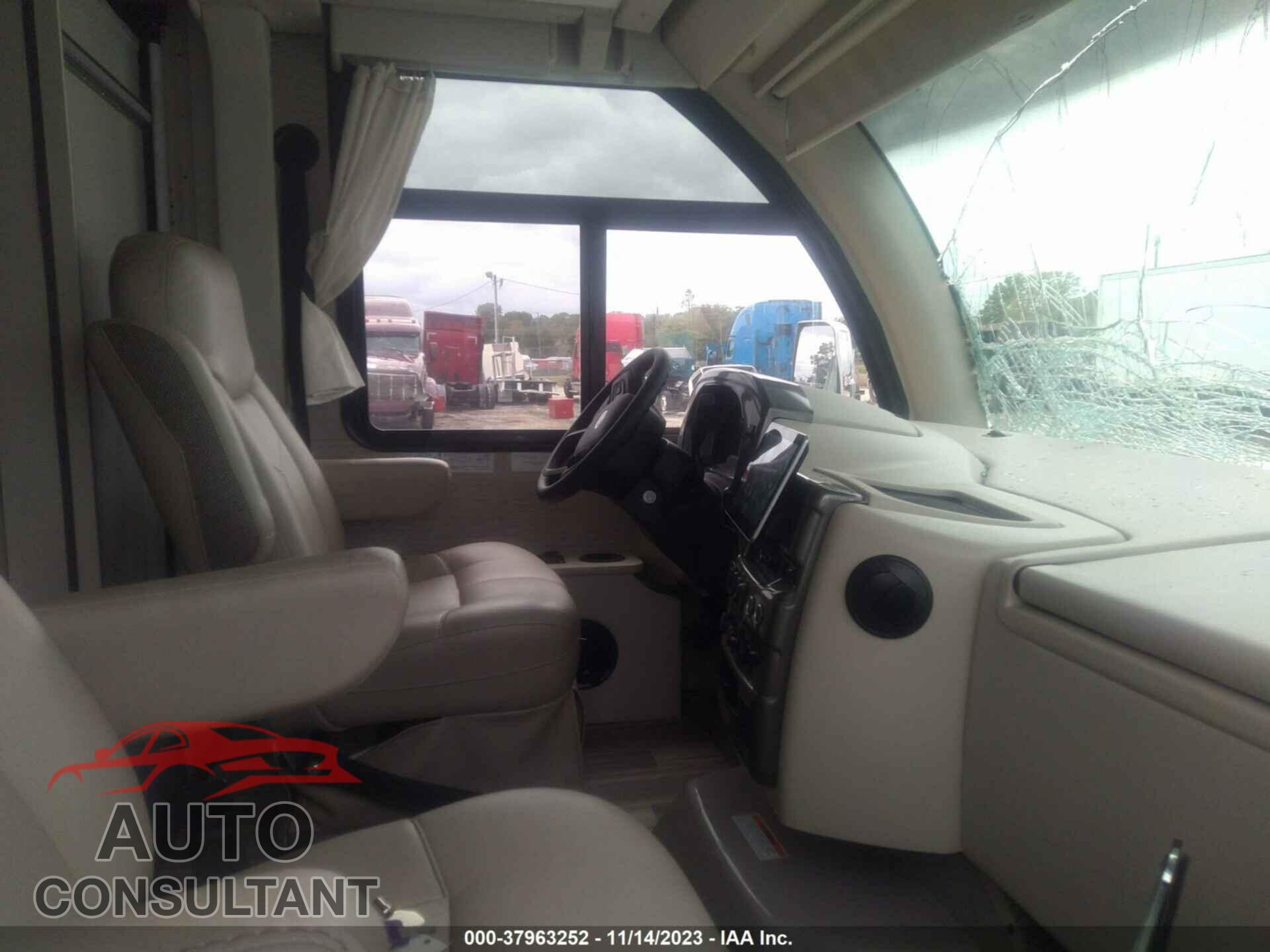 FORD ECONOLINE 2023 - 1FC4E4KN6PDD34264