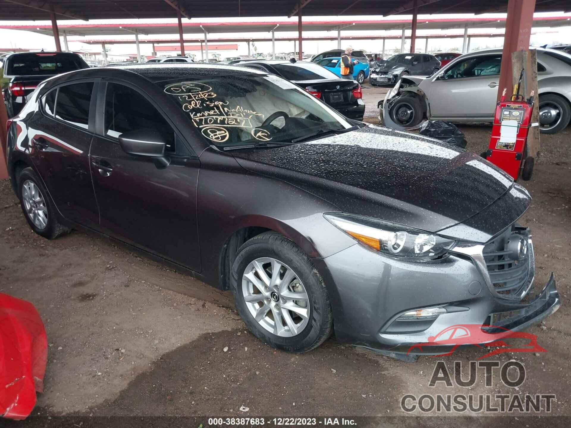 MAZDA MAZDA3 2018 - 3MZBN1K70JM238095