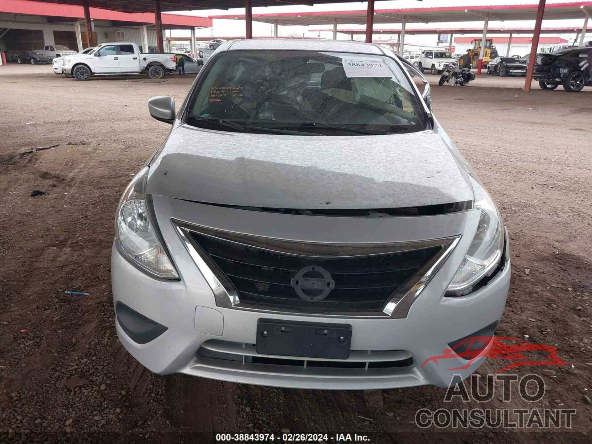 NISSAN VERSA 2017 - 3N1CN7APXHK438826