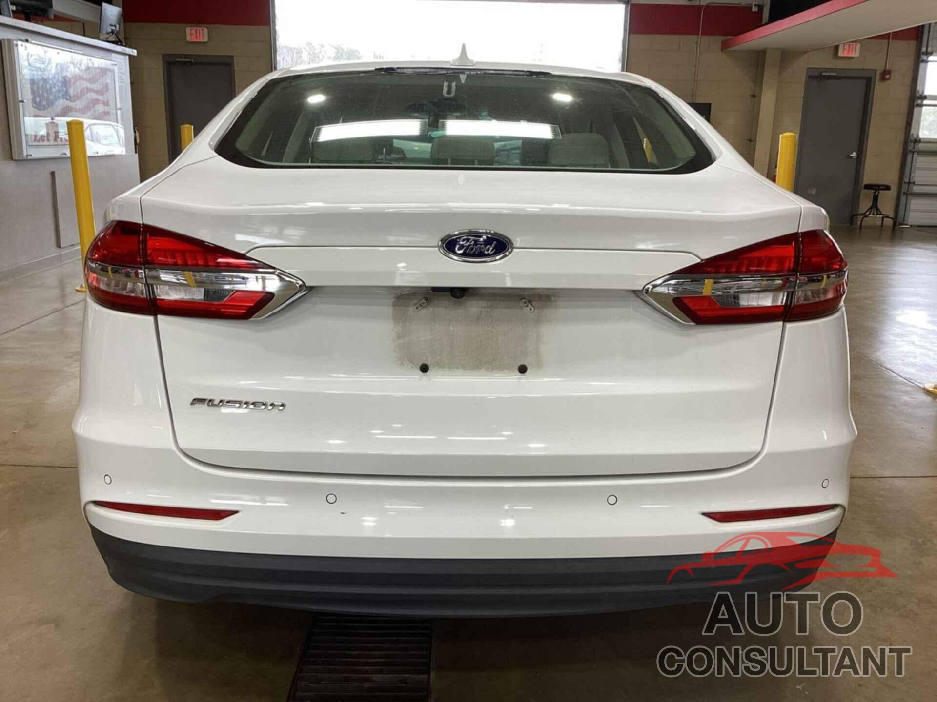 FORD FUSION 2020 - 3FA6P0H74LR195666