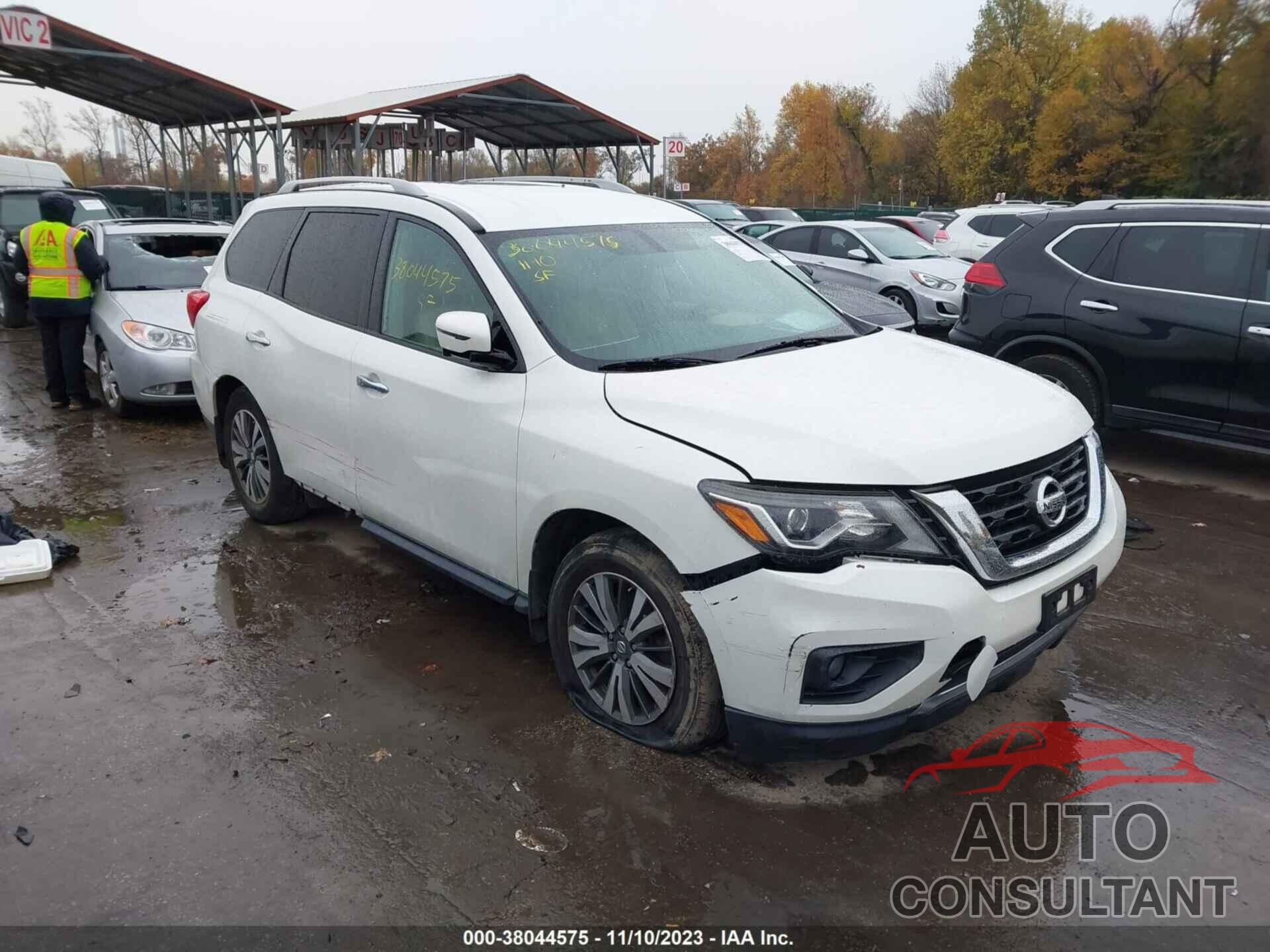 NISSAN PATHFINDER 2017 - 5N1DR2MM8HC602215